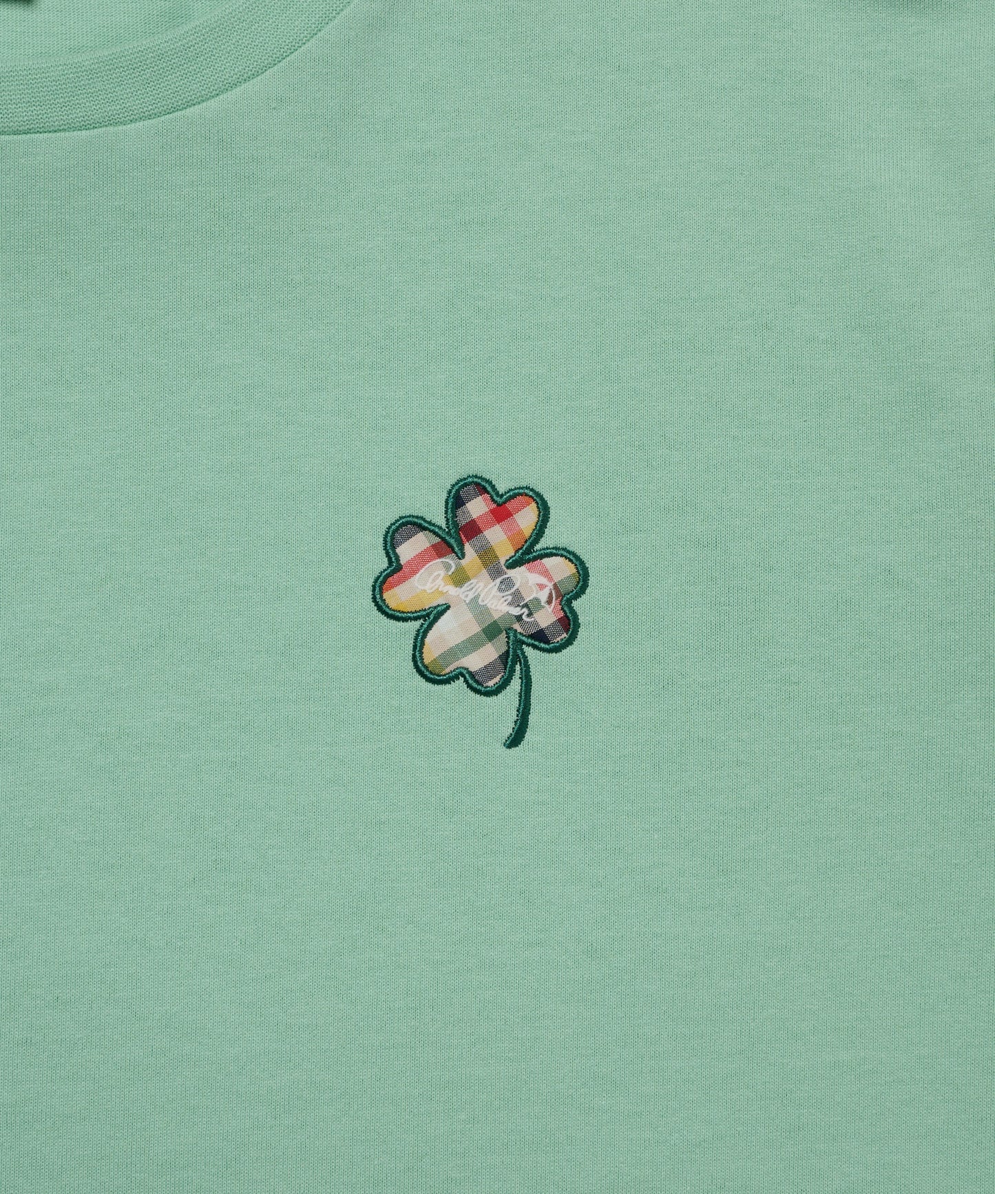 クローバーモチーフ シェア Tシャツ
