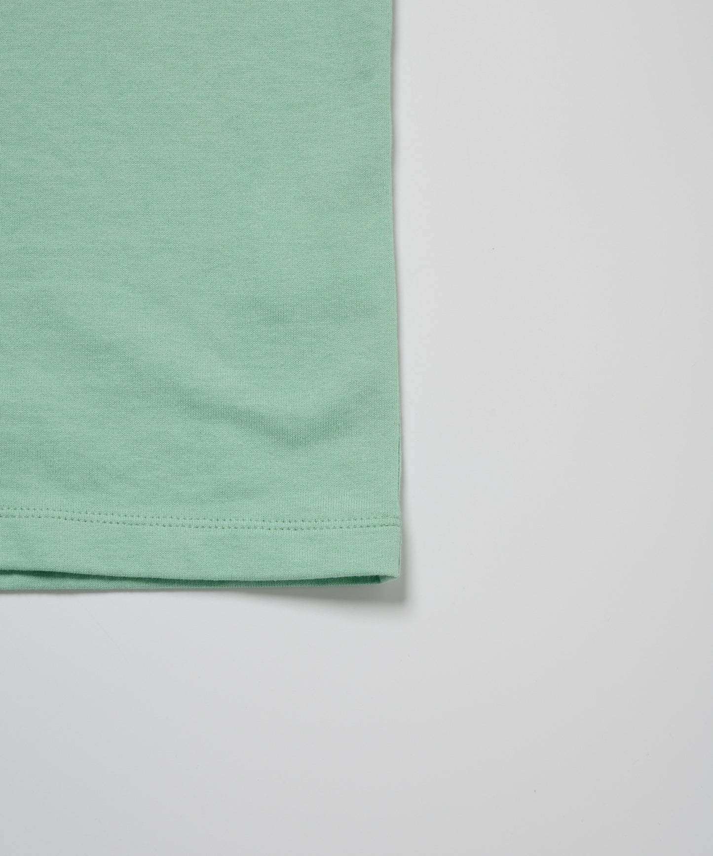 クローバーモチーフ シェア Tシャツ