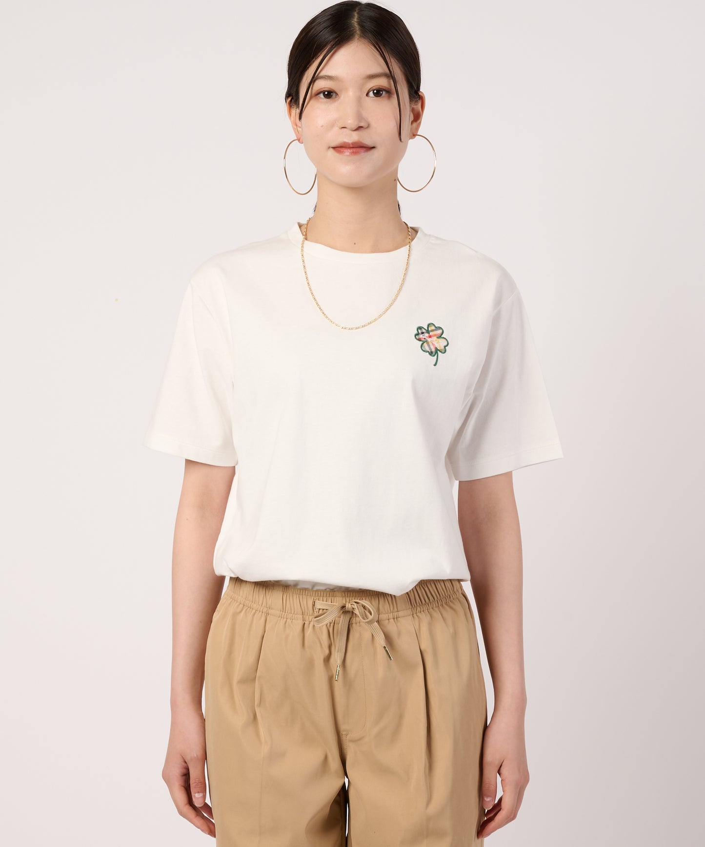 クローバーモチーフ シェア Tシャツ