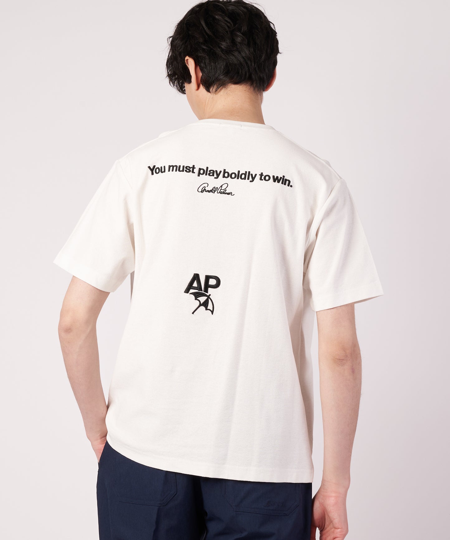 シェア バックロゴ グラフィック Tシャツ