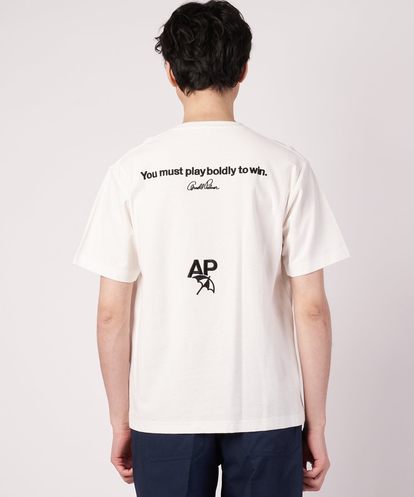 シェア バックロゴ グラフィック Tシャツ