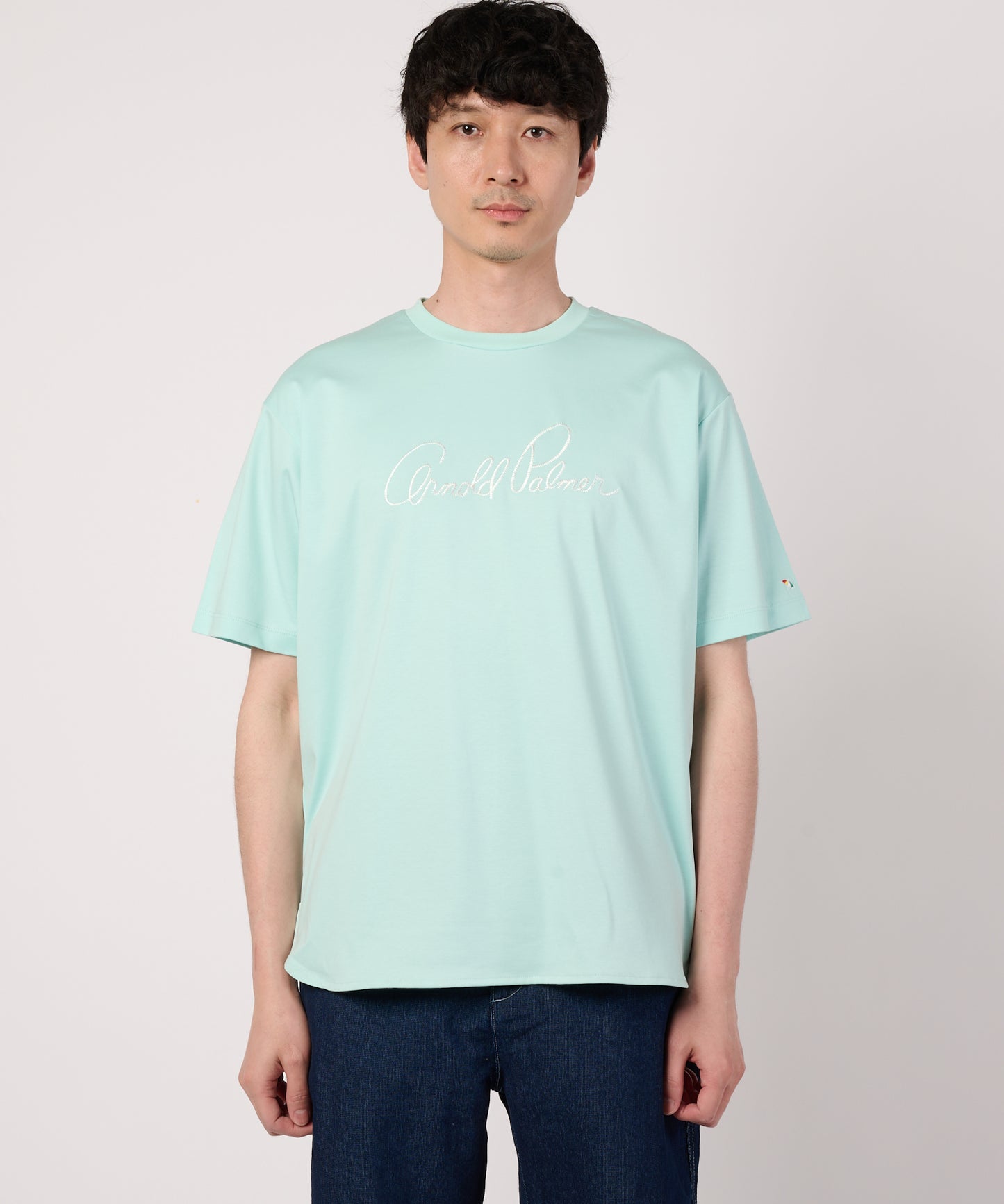 シェア　ハンドメイド刺繍ラウンドヘムTシャツ