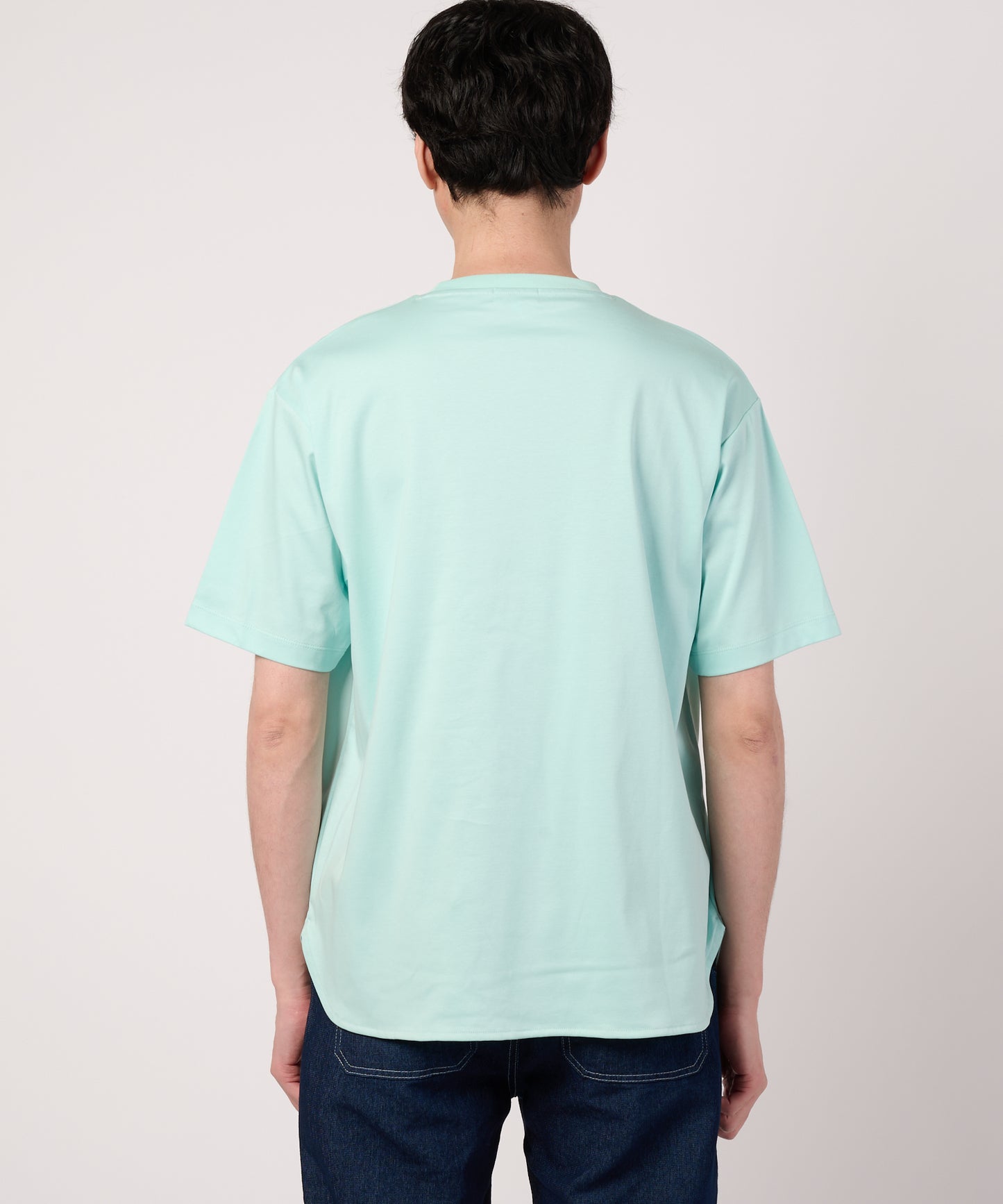 シェア　ハンドメイド刺繍ラウンドヘムTシャツ