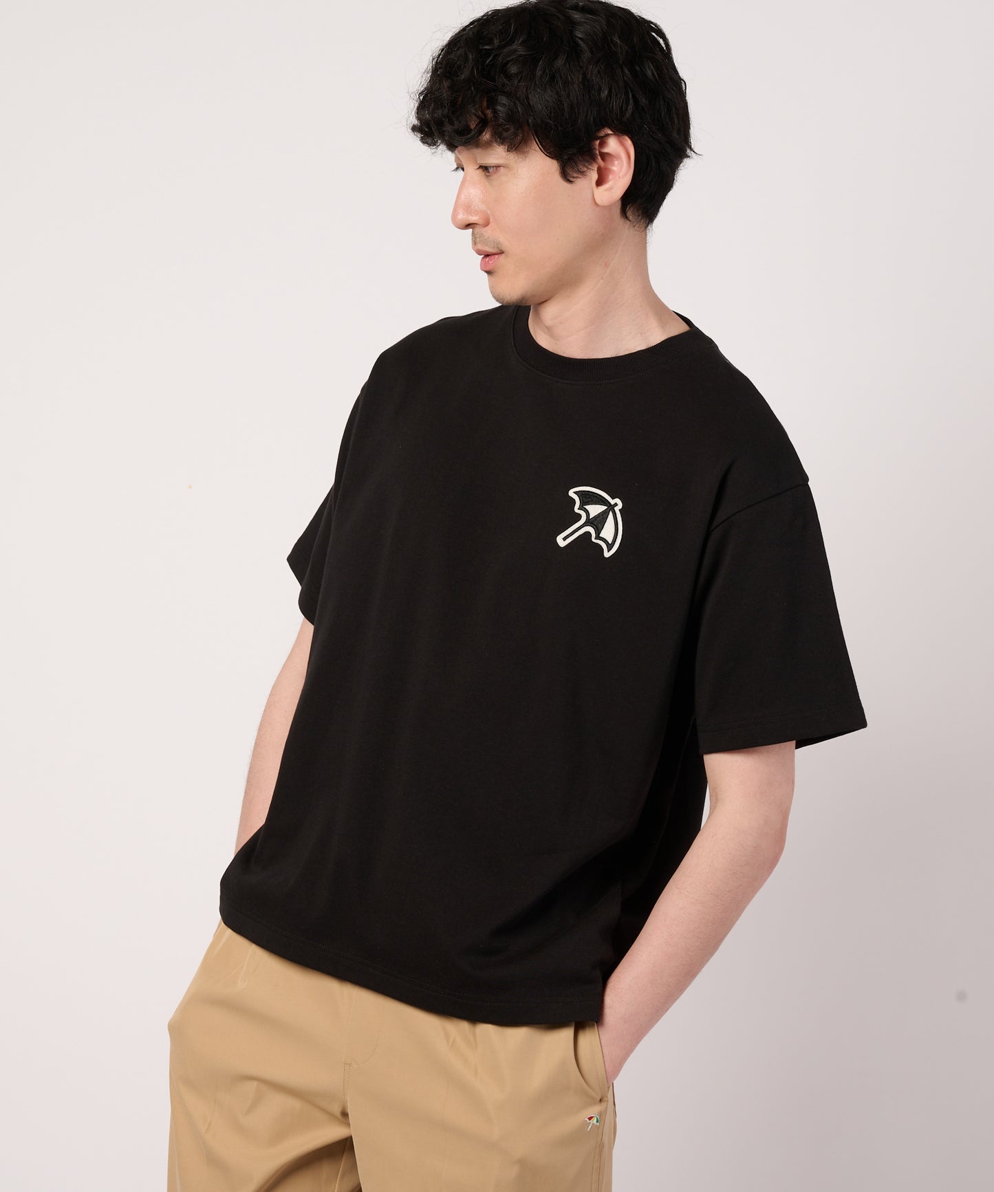 ライトダンボール　シェア　ビッグアンブレラTシャツ
