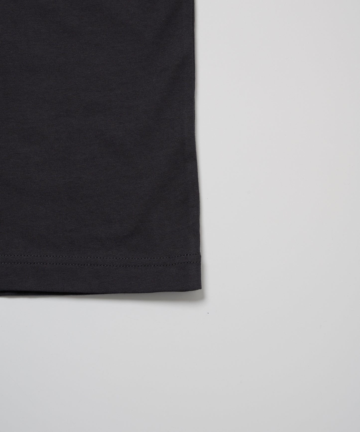 【汗ジミ防止】シェア　サガラ刺繍ロゴTシャツ