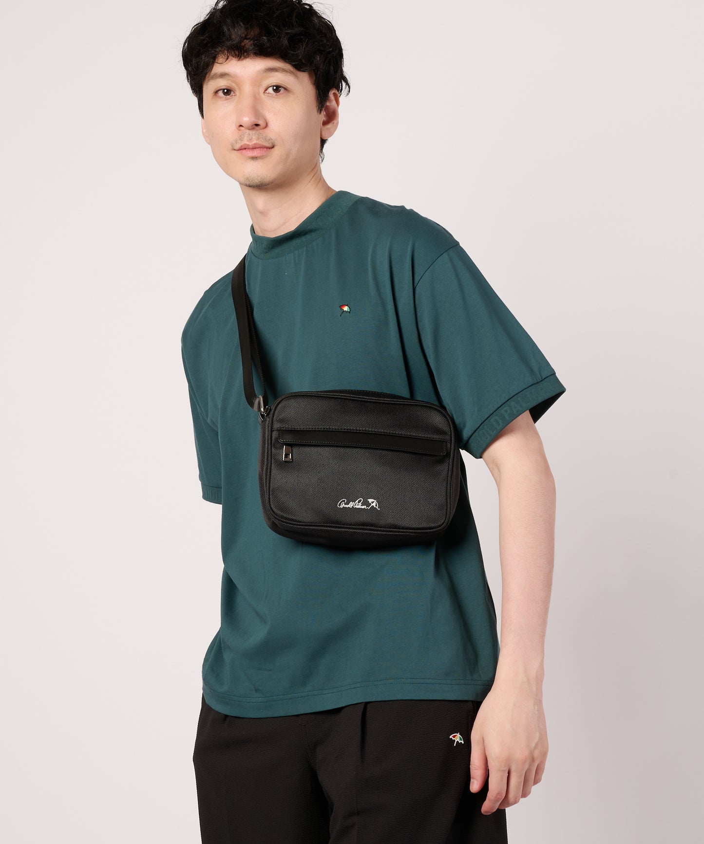【汗ジミ防止】シェア　エンボスロゴTシャツ