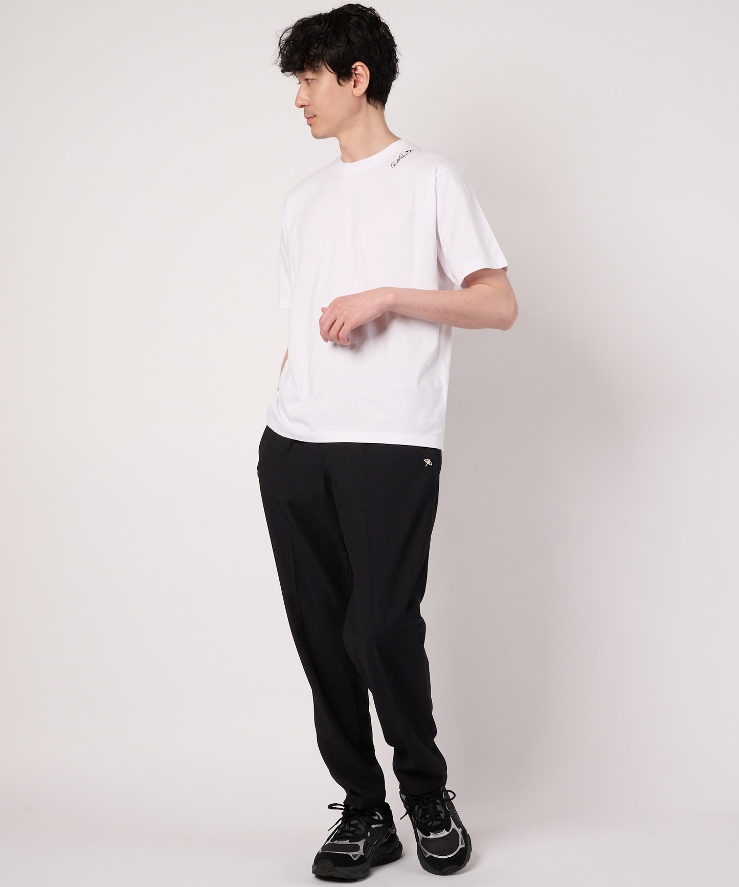 シェア　リゾート柄ボックスロゴTシャツ