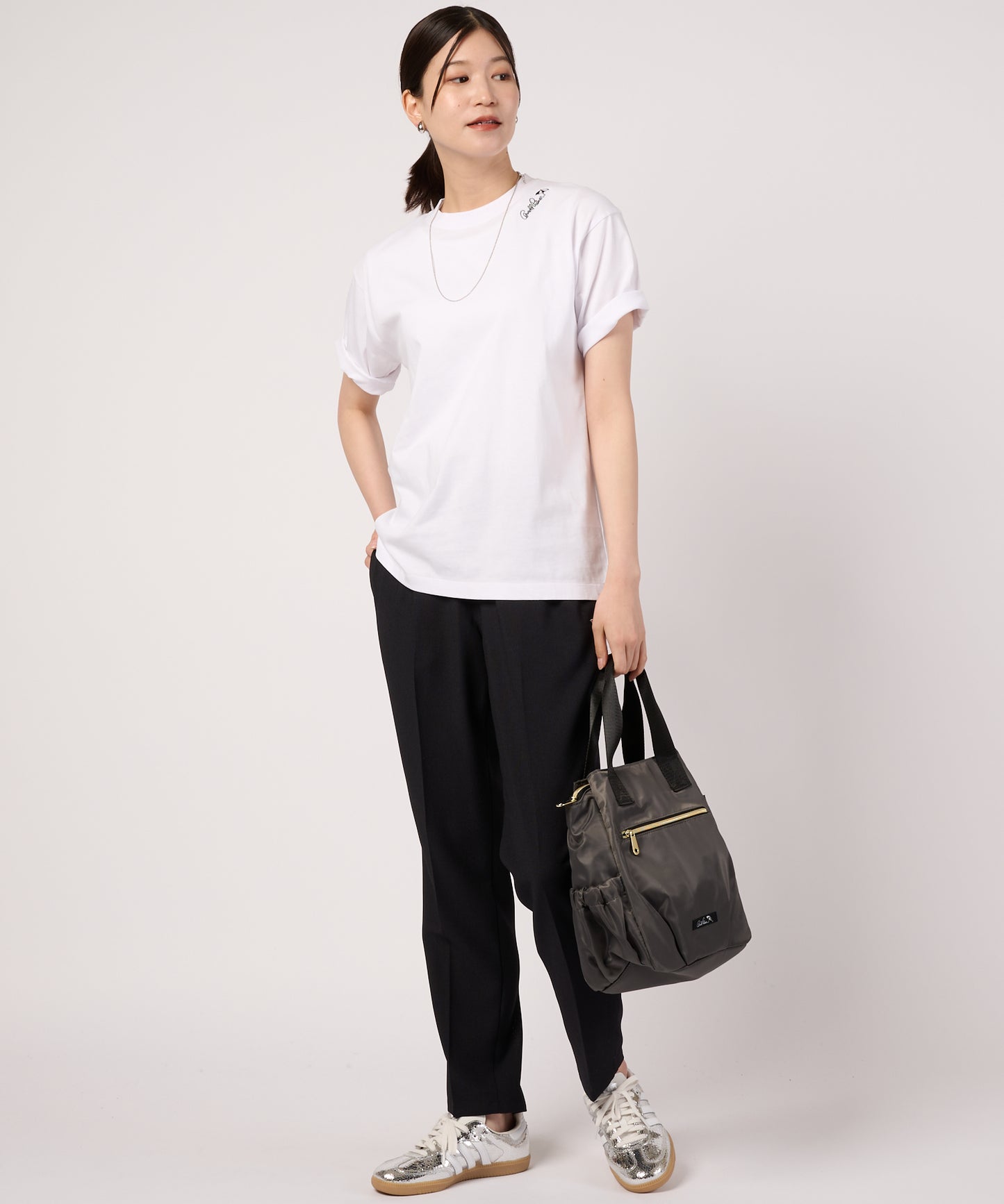 シェア　リゾート柄ボックスロゴTシャツ
