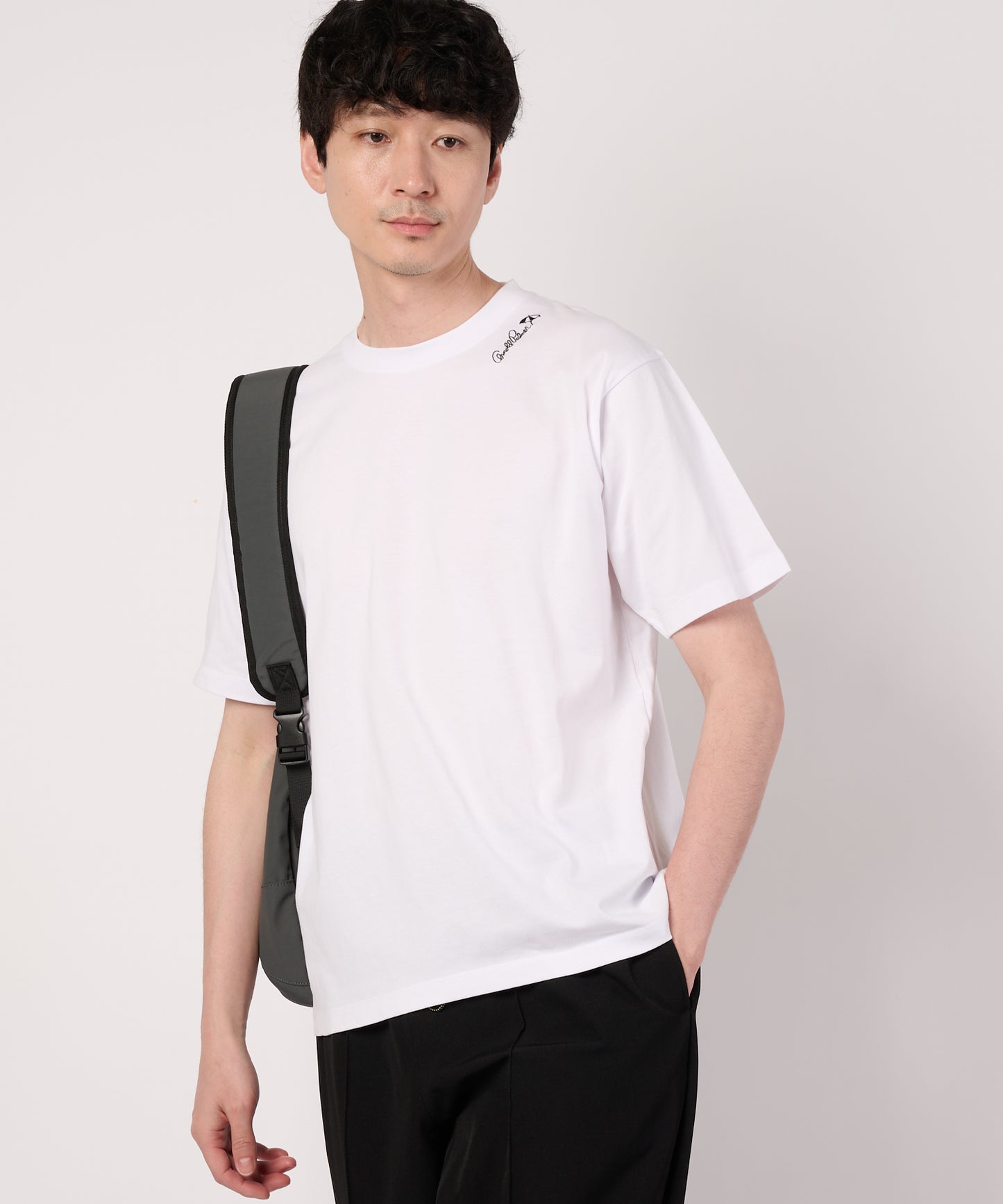 シェア　リゾート柄ボックスロゴTシャツ