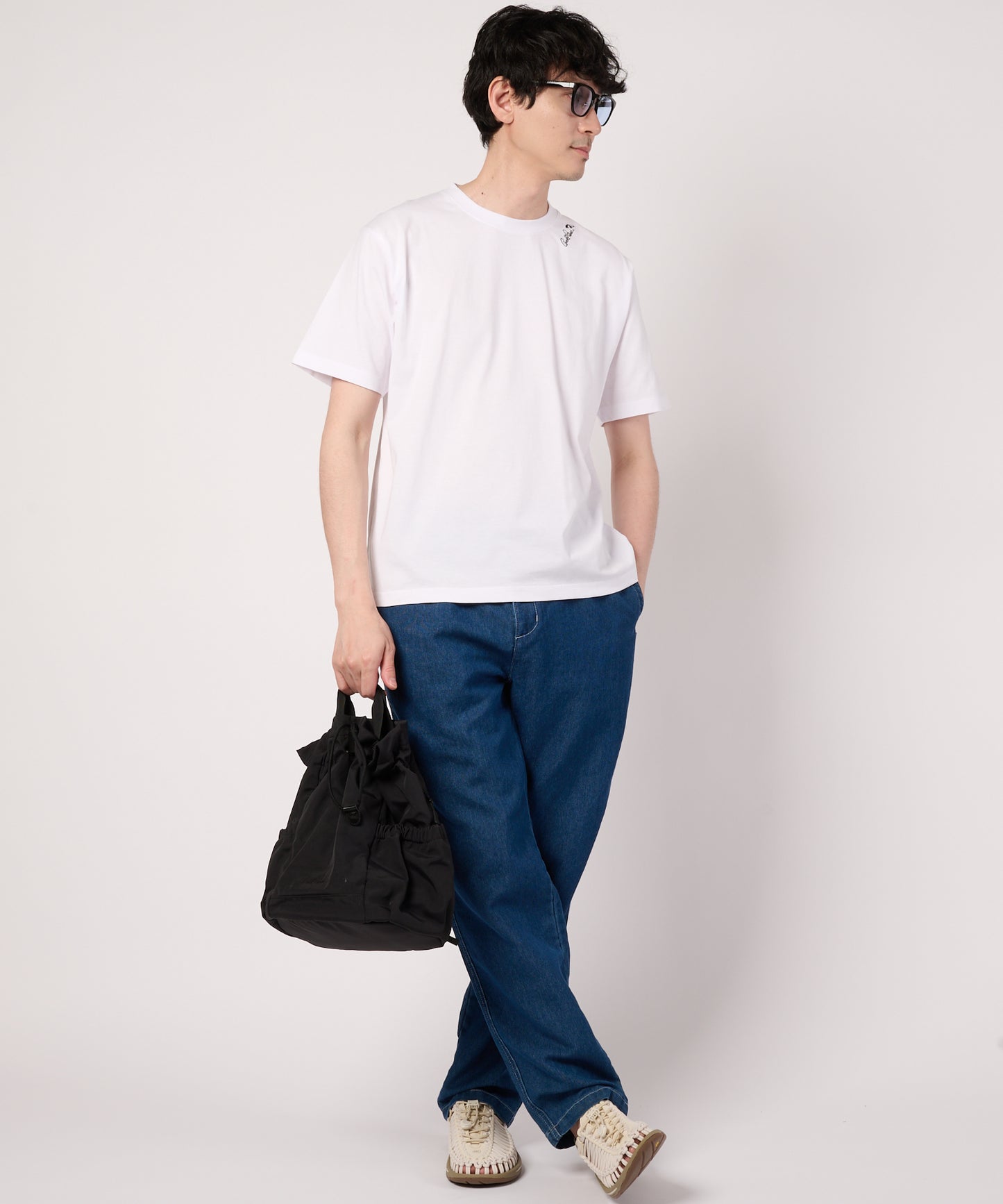 シェア　リゾート柄ボックスロゴTシャツ
