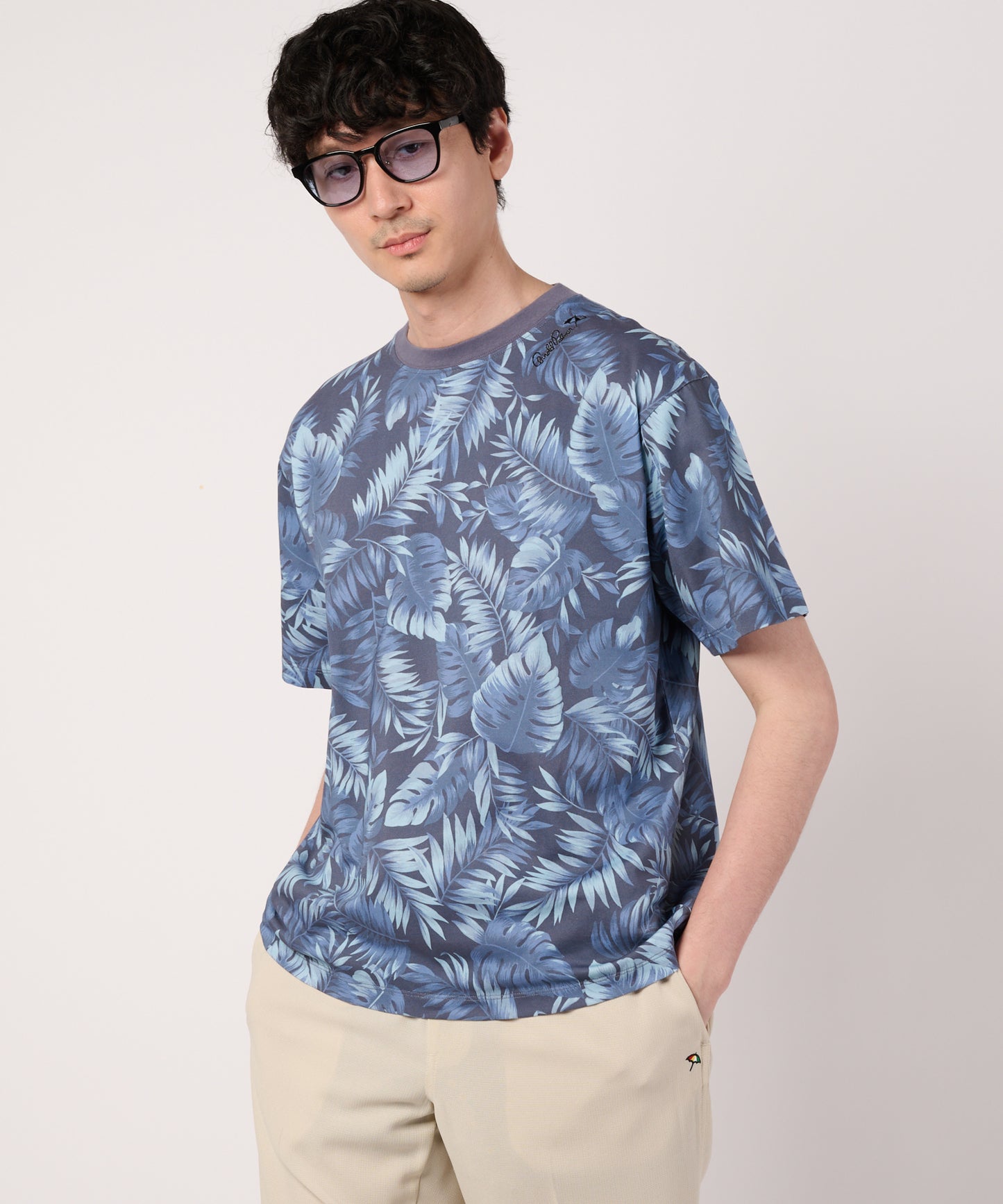 シェア　リゾート柄　Tシャツ