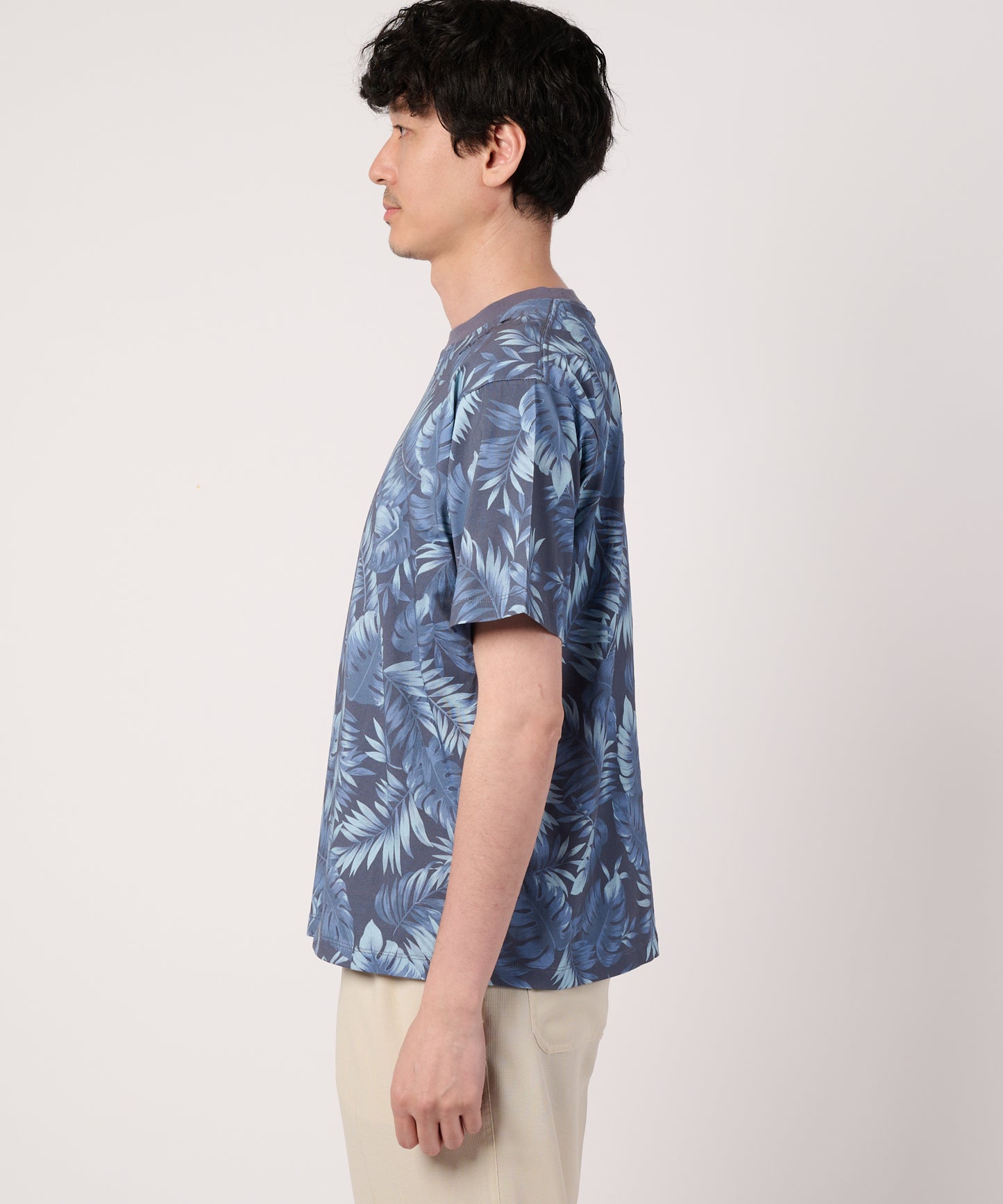 シェア　リゾート柄　Tシャツ