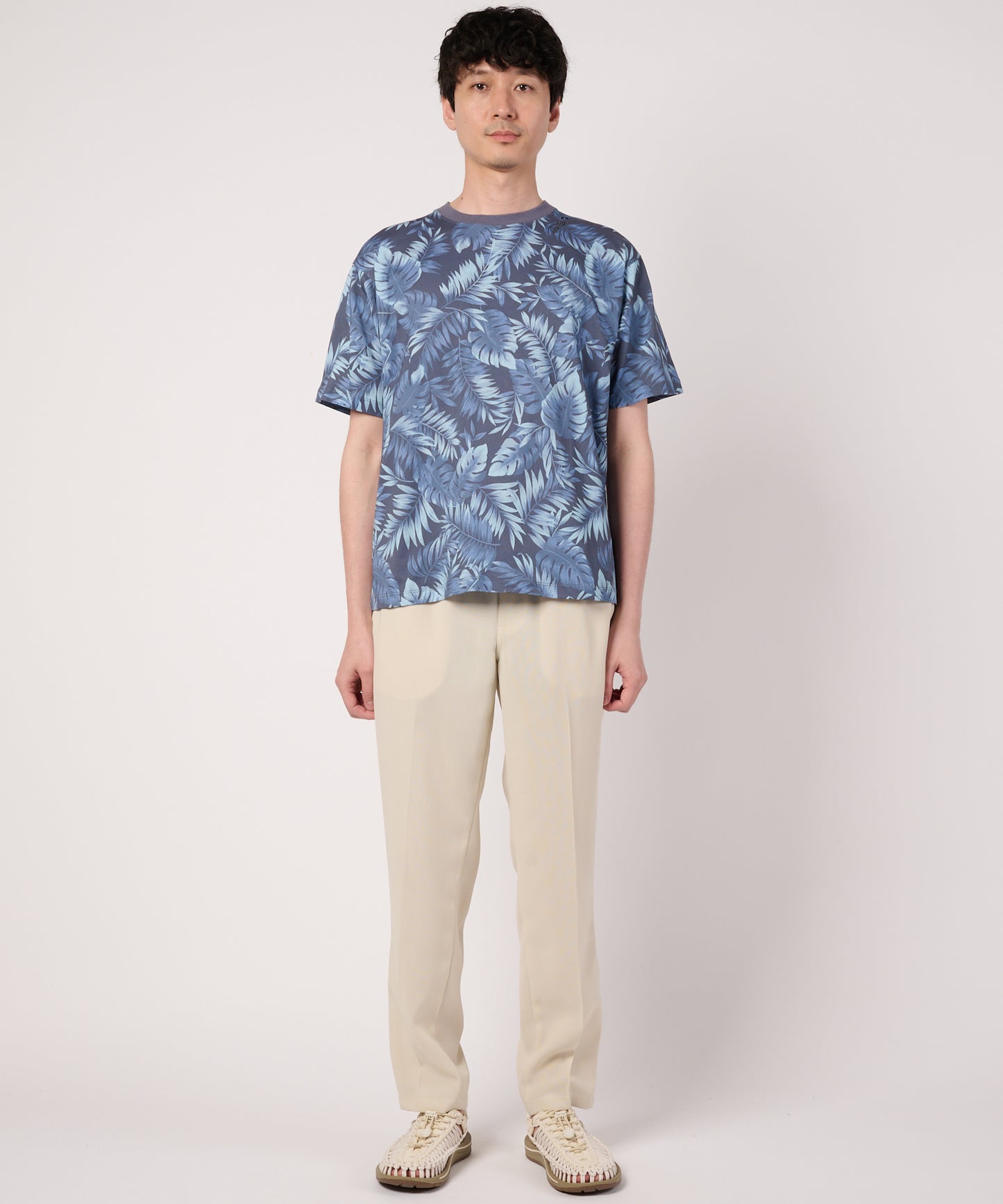 シェア　リゾート柄　Tシャツ