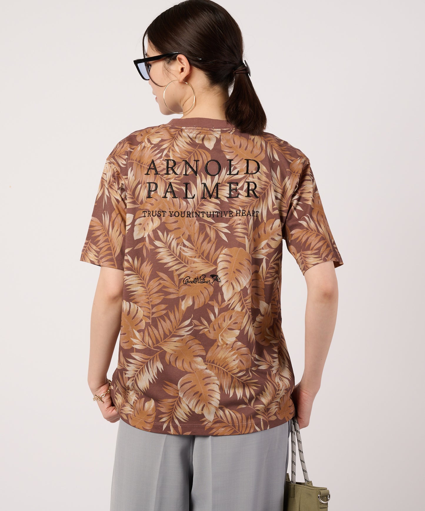 シェア　リゾート柄　Tシャツ