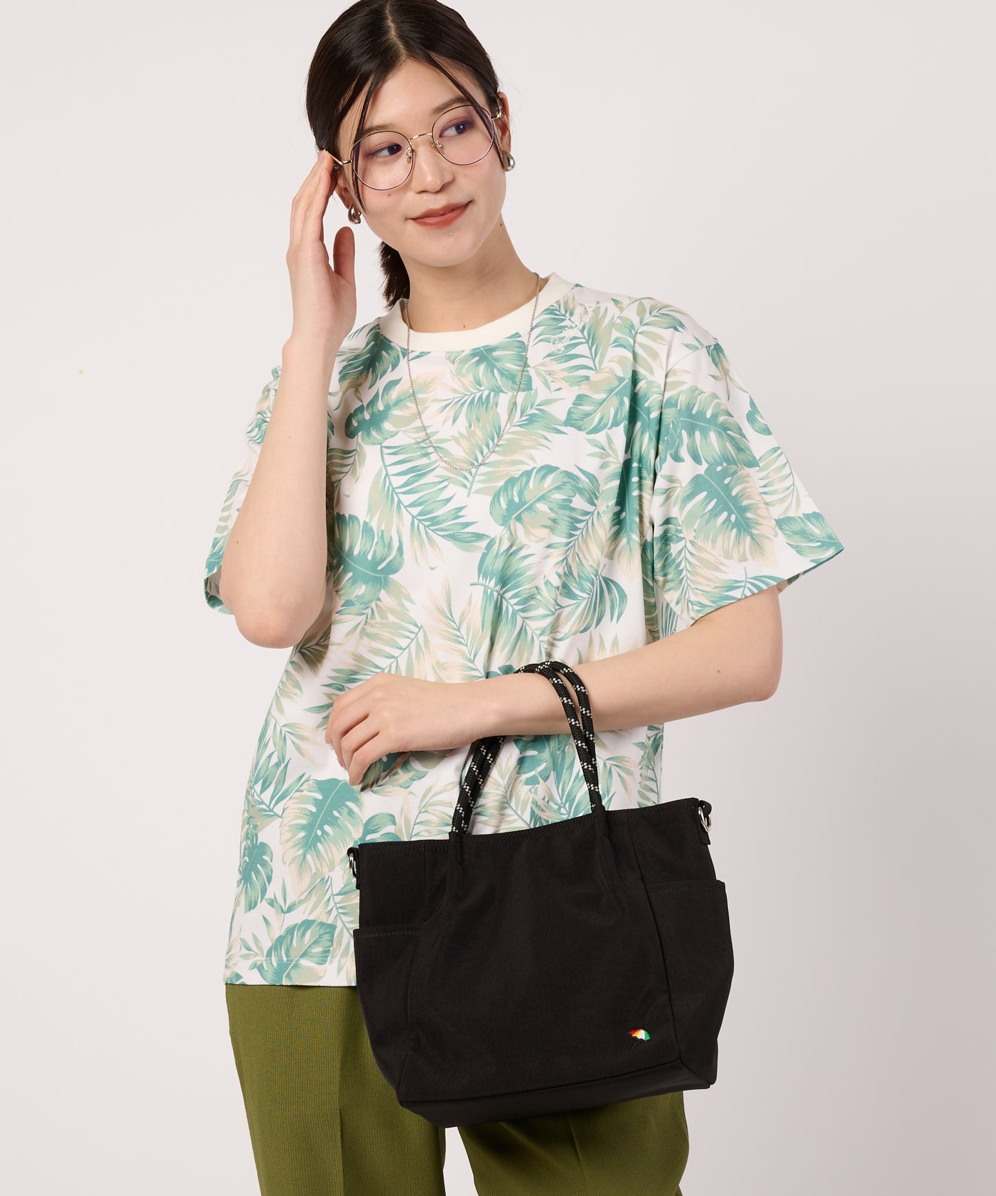 シェア　リゾート柄　Tシャツ