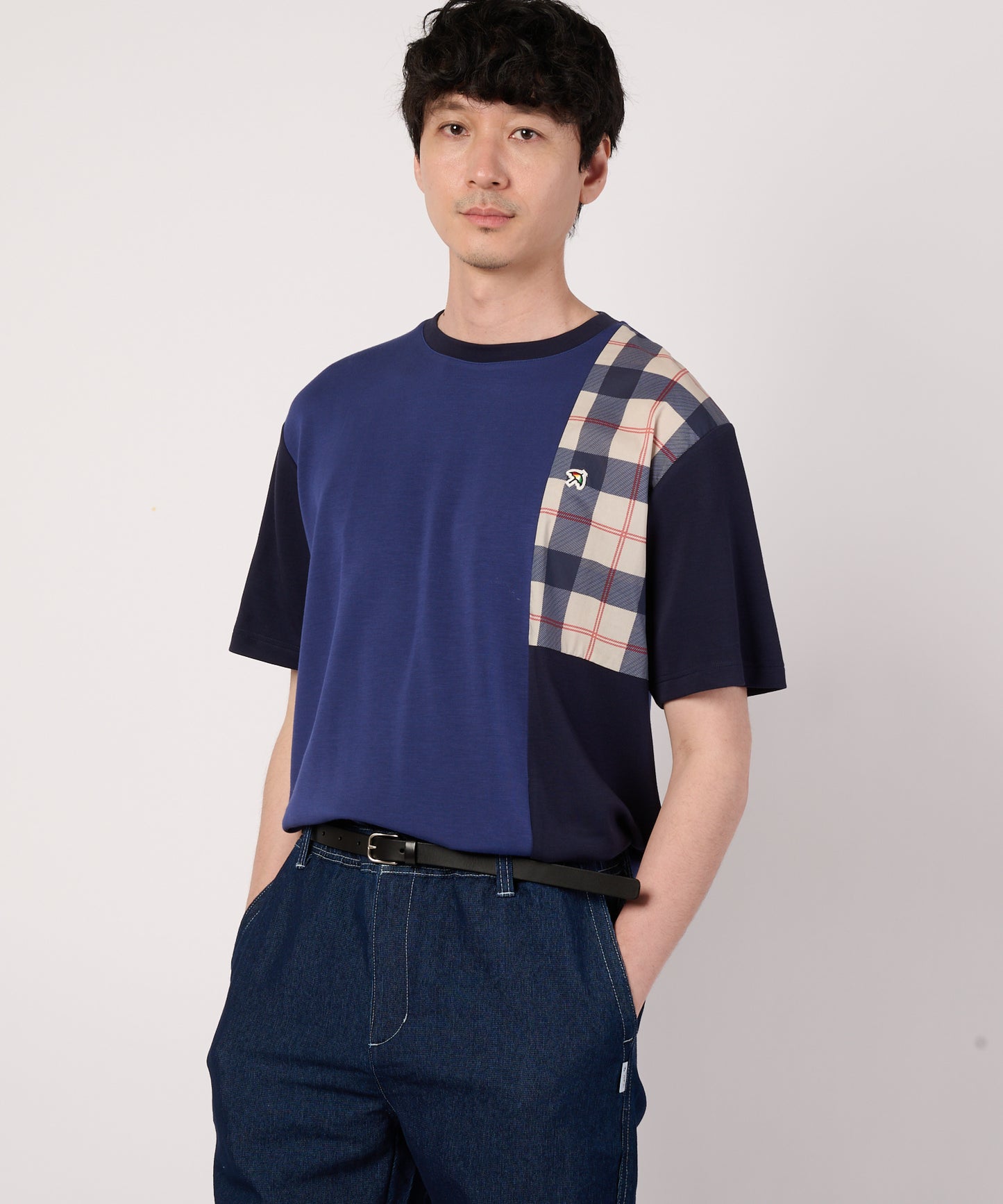 エアーポンチ　カラーブロッキングTシャツ