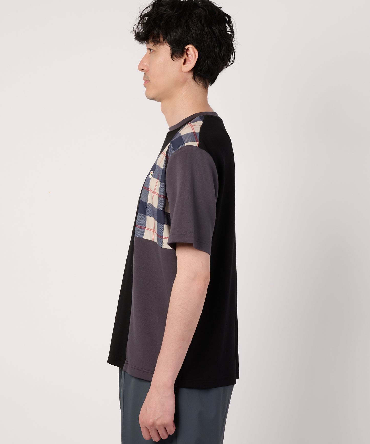 エアーポンチ　カラーブロッキングTシャツ