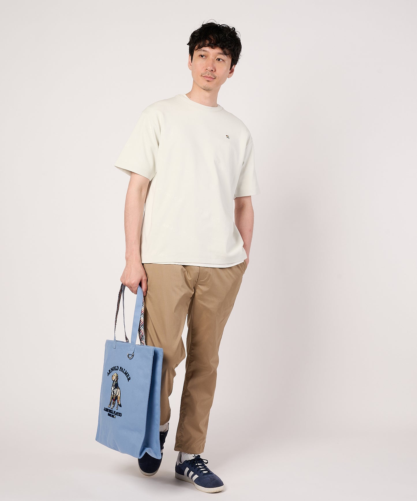 APエンボスロゴTシャツ