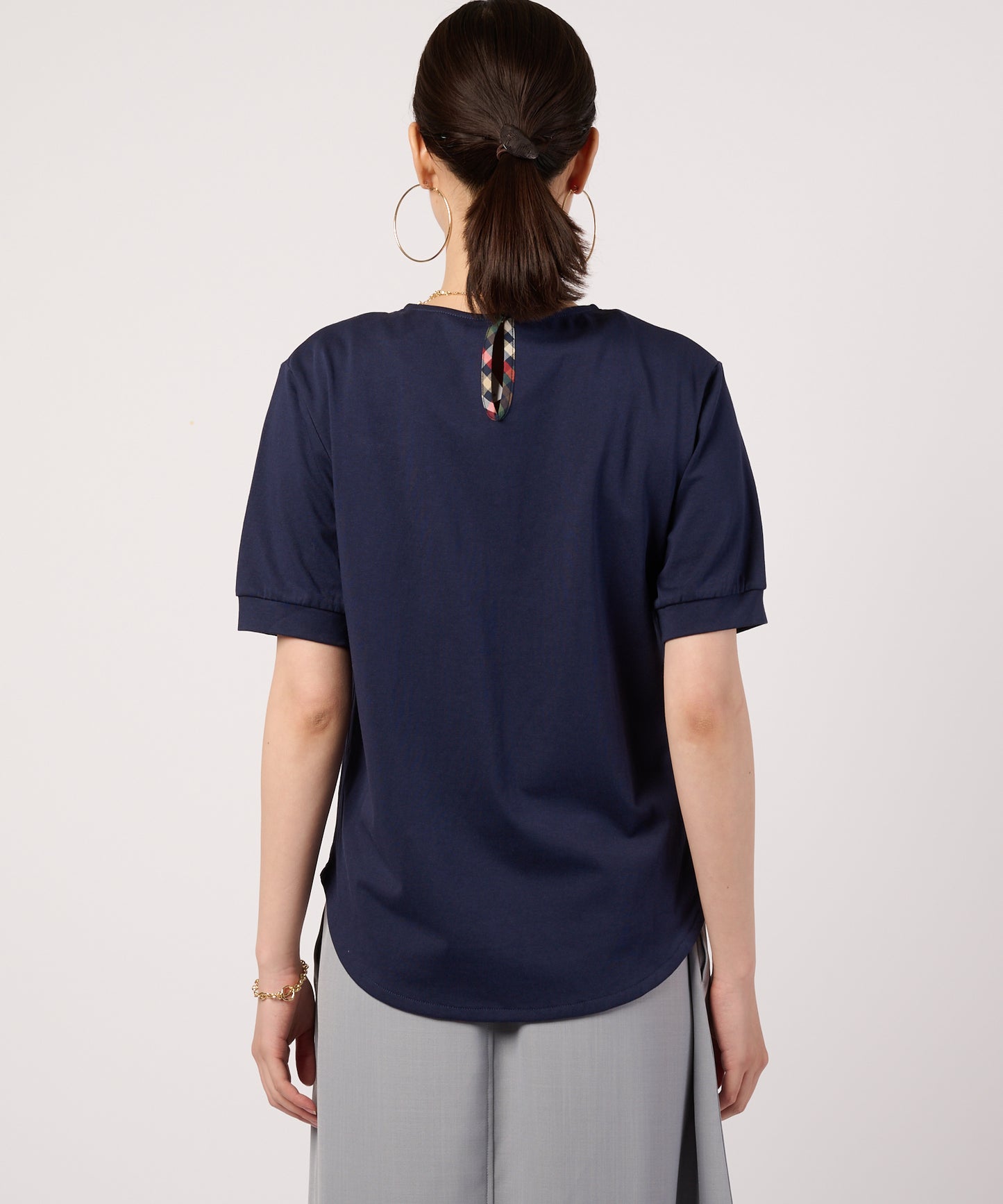 パフスリーブバウンドテールTシャツ