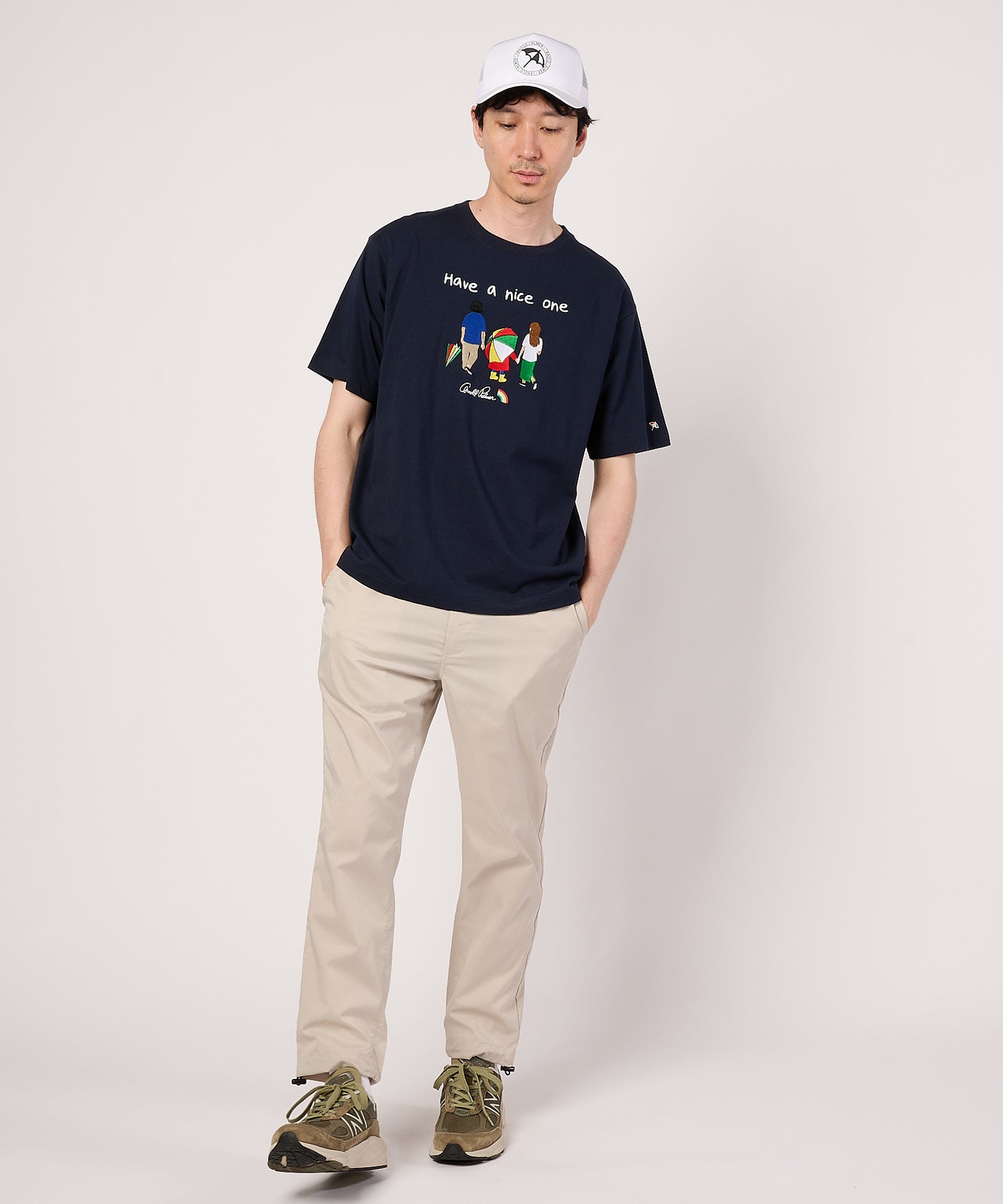 シェア　アート柄グラフィックTシャツ