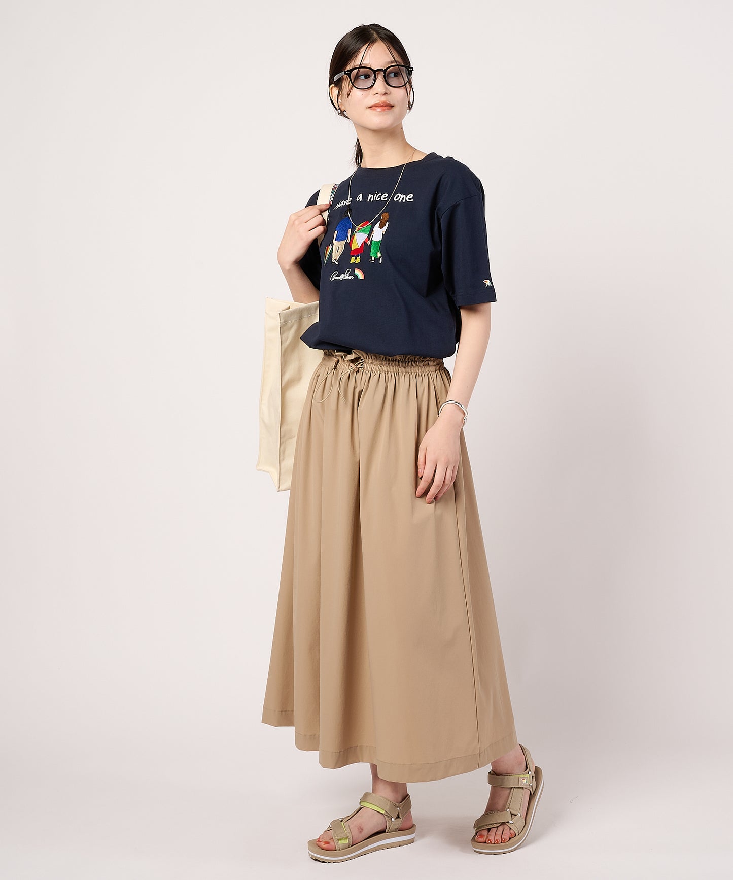 シェア　アート柄グラフィックTシャツ
