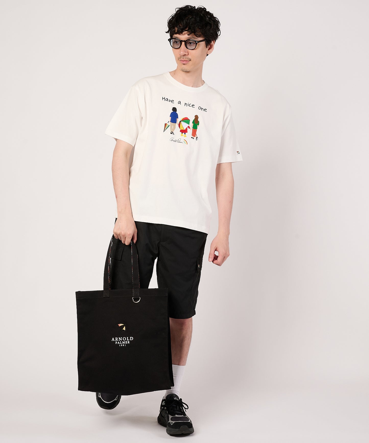 シェア　アート柄グラフィックTシャツ