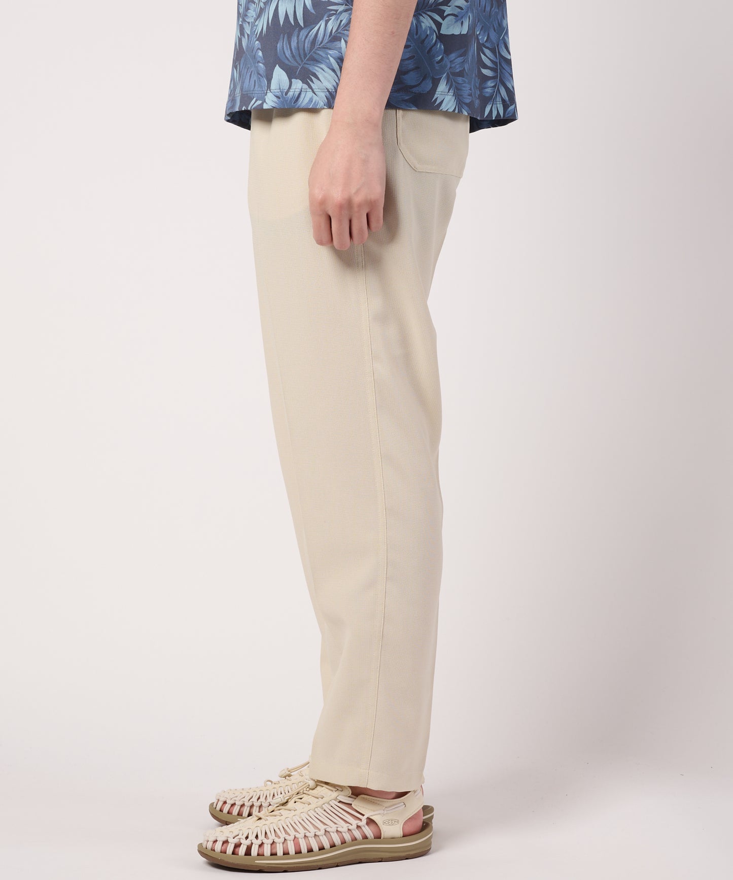 テックリネンストレッチ　シェアパンツ