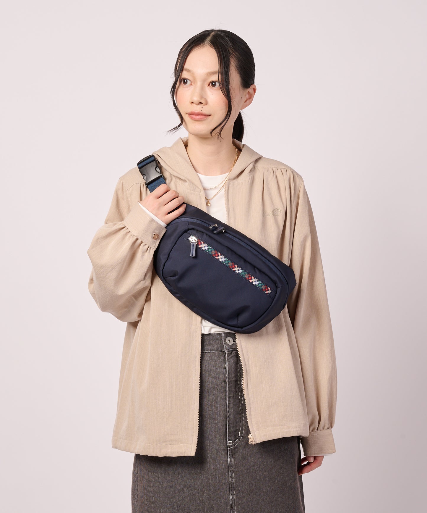 APCHファスナーボディバッグ