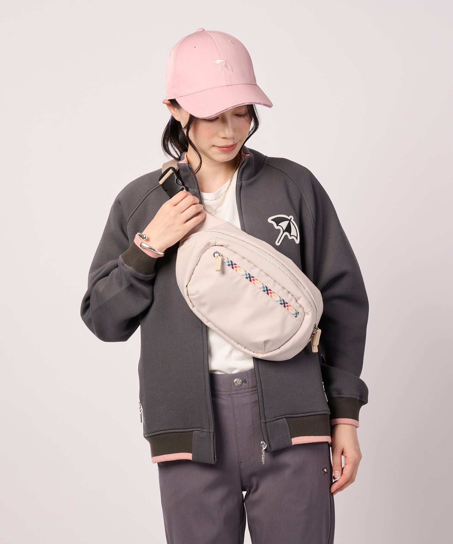 APCHファスナーボディバッグ