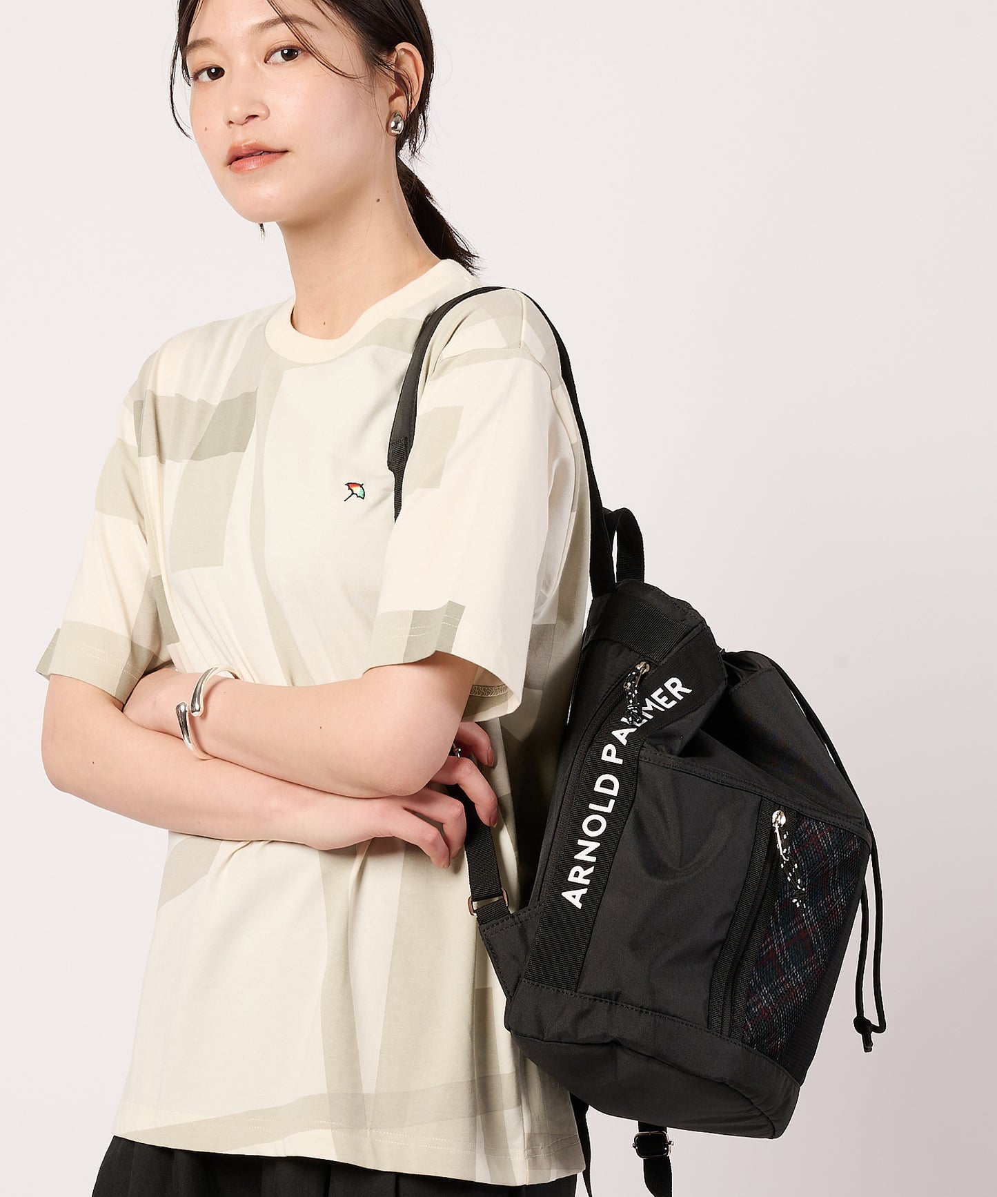 撥水×メッシュ　ナップサック