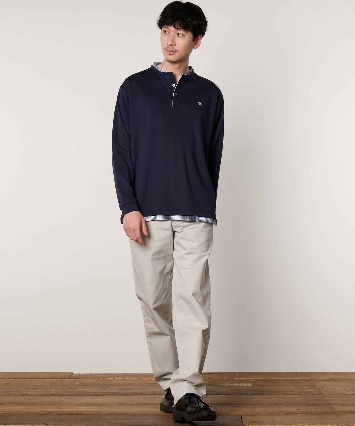 ヘンリーネック　フェイクレイヤードロングTシャツ