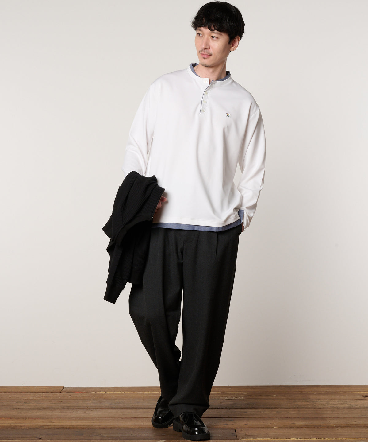ヘンリーネック　フェイクレイヤードロングTシャツ