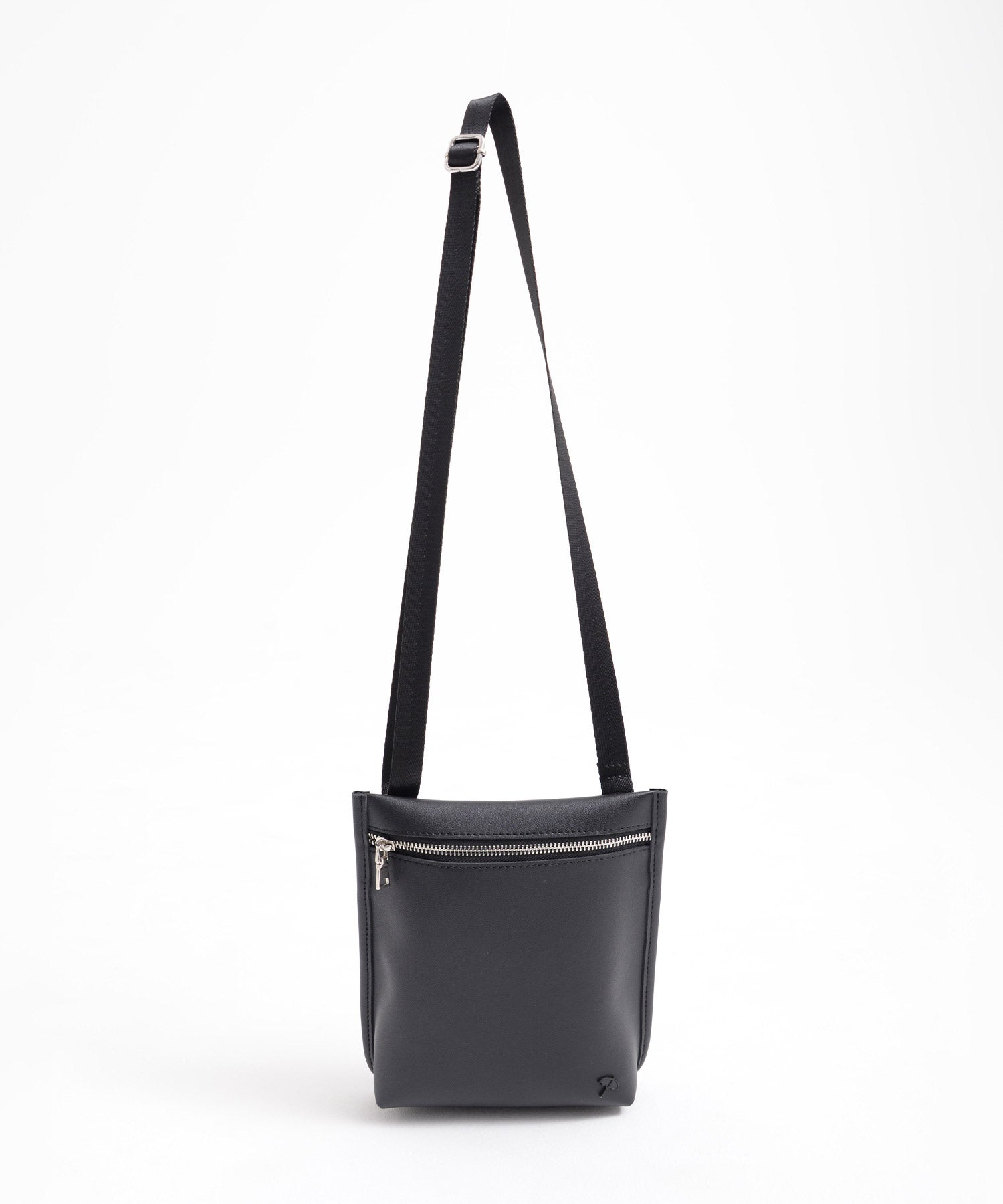 ZARA 黒 レザー ショルダーバッグ サコッシュ ZARA 黒 レザー ショルダーバッグ サコッシュ