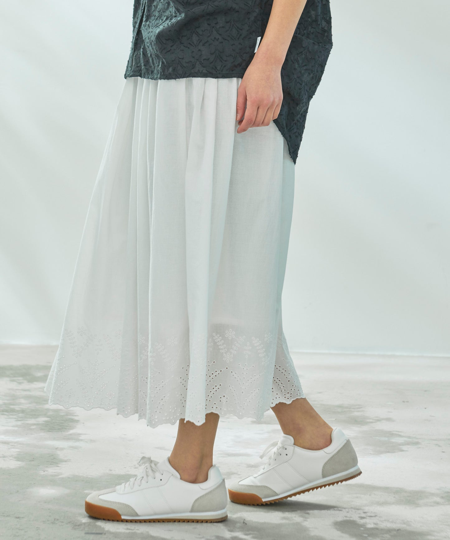 インド綿 裾スカラップ刺繍スカート