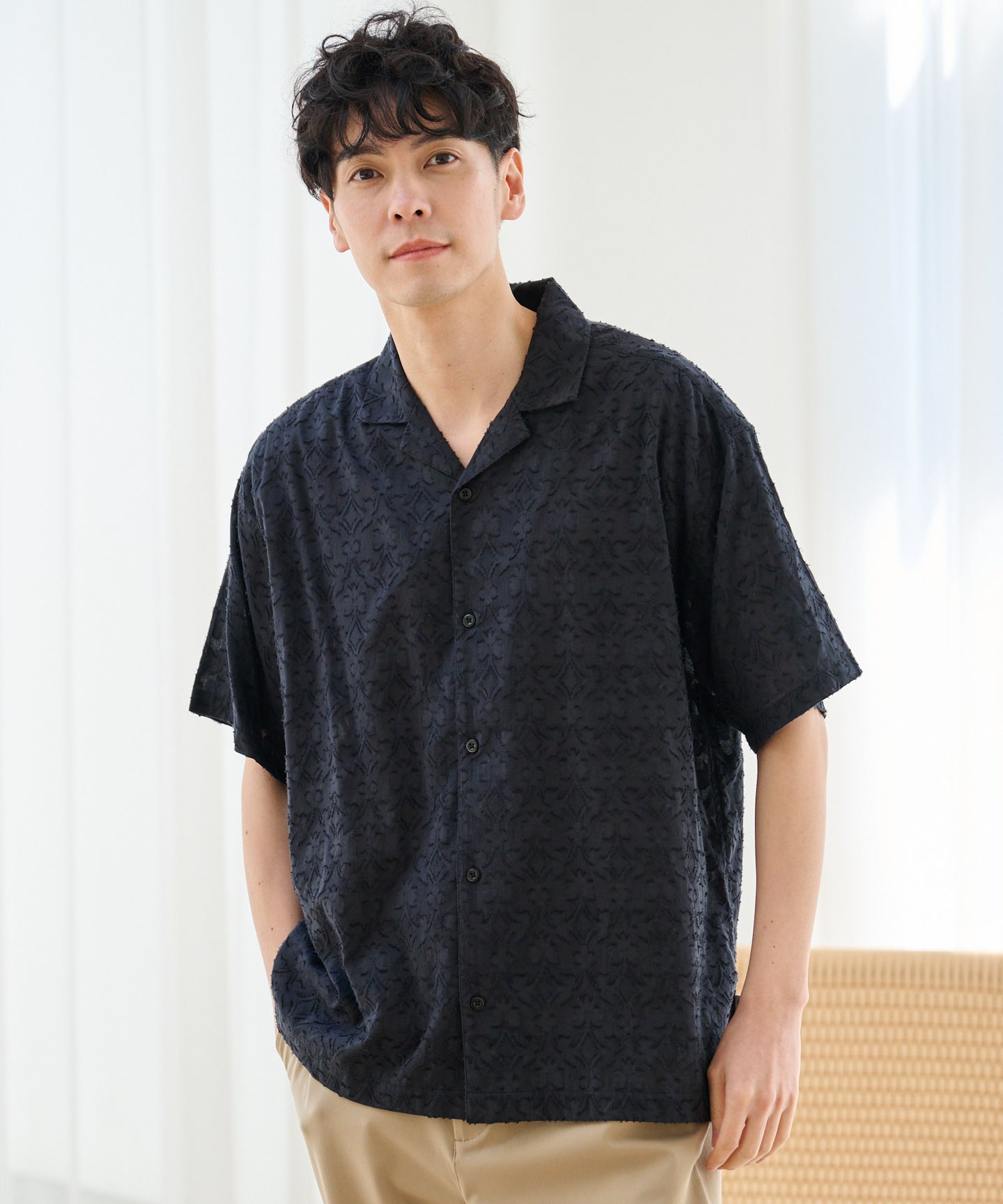 ブラック