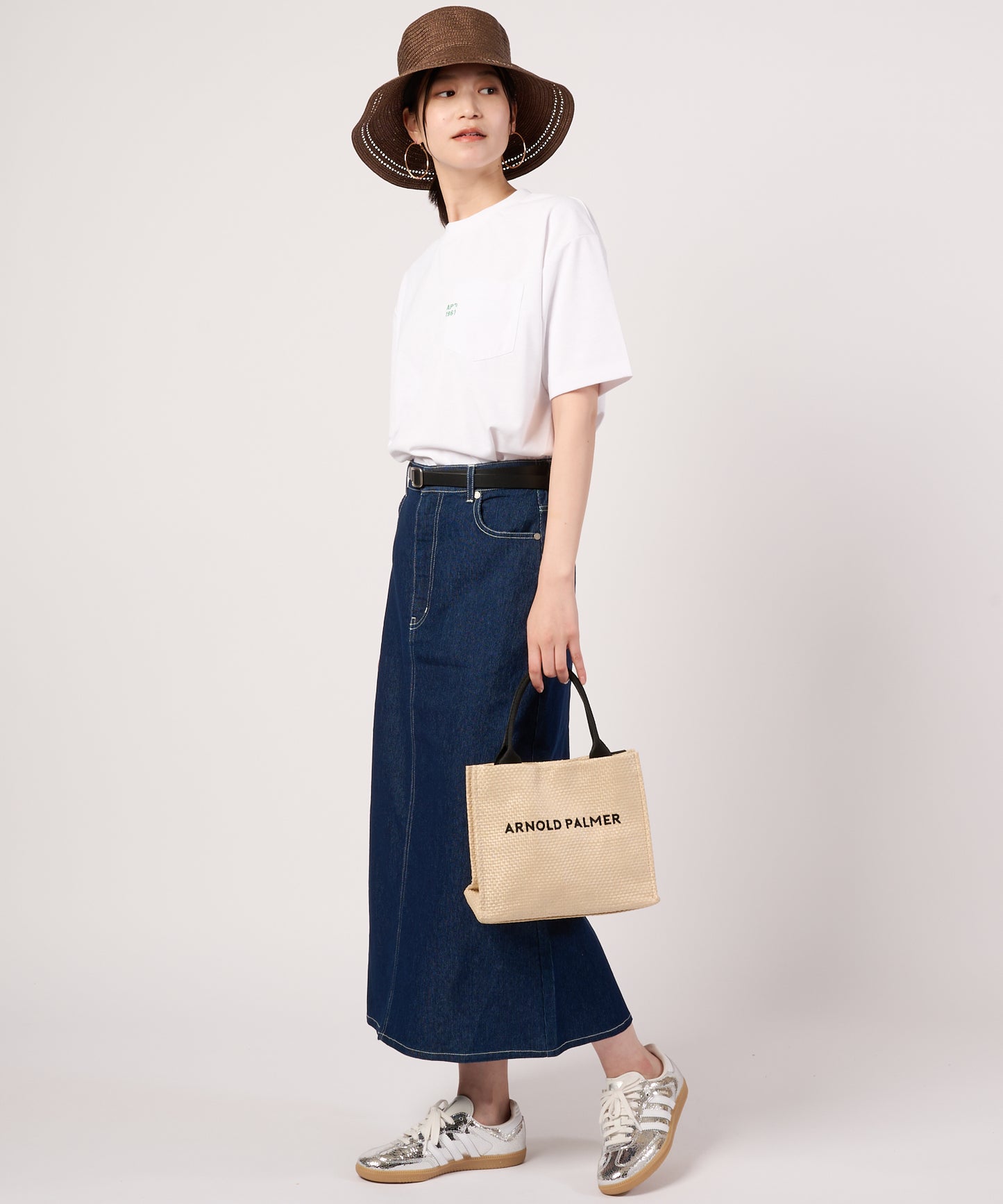 【予約アイテム】シェア　コットンタッチ　ミニマルロゴTシャツ