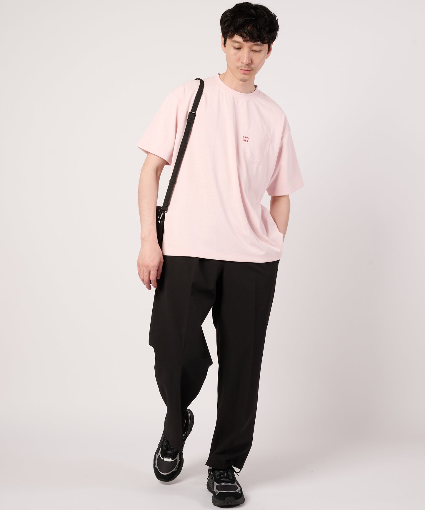 【予約アイテム】シェア　コットンタッチ　ミニマルロゴTシャツ