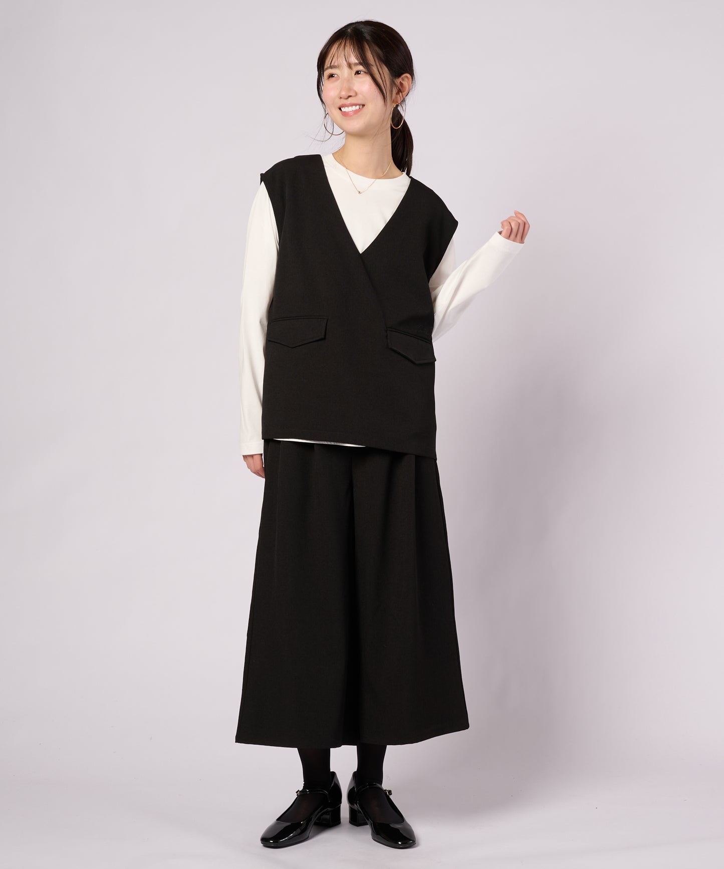 タックワイド クロップドパンツ