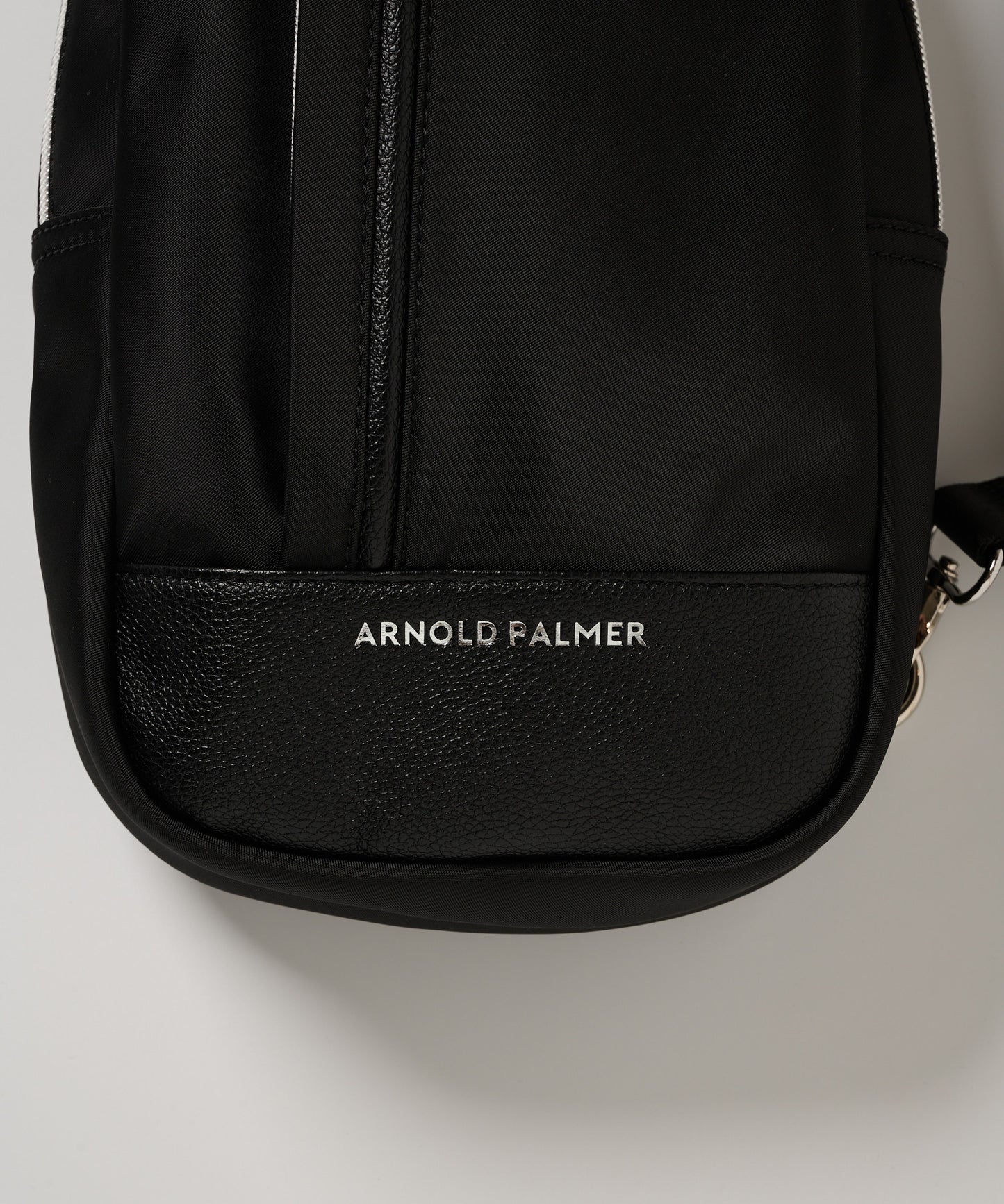 ポリツイル ボディバッグ