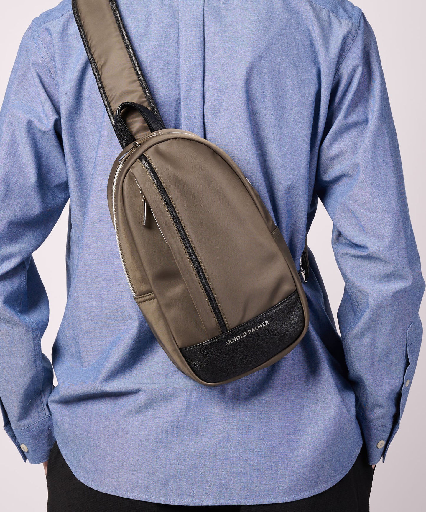 ポリツイル ボディバッグ