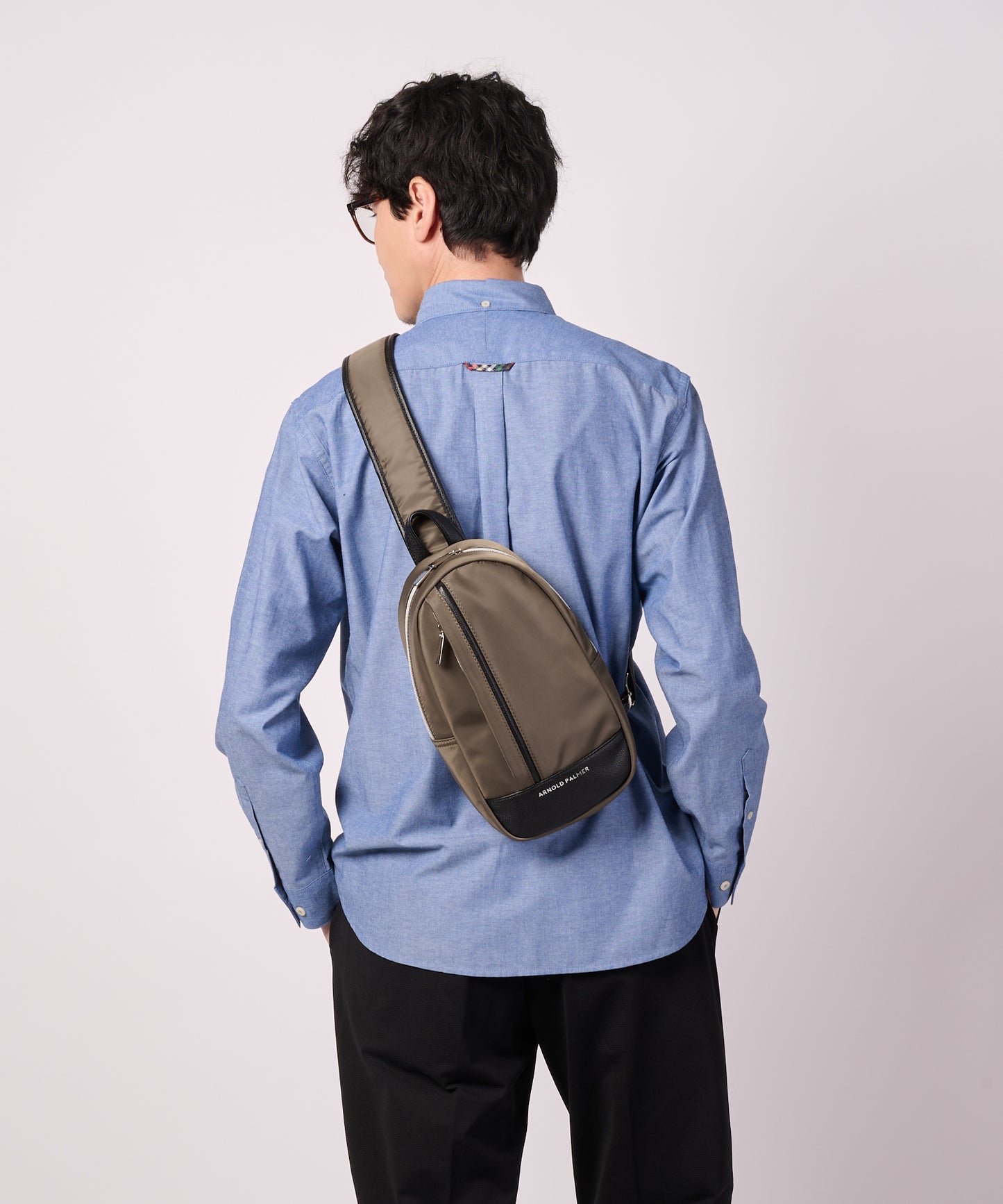 ポリツイル ボディバッグ