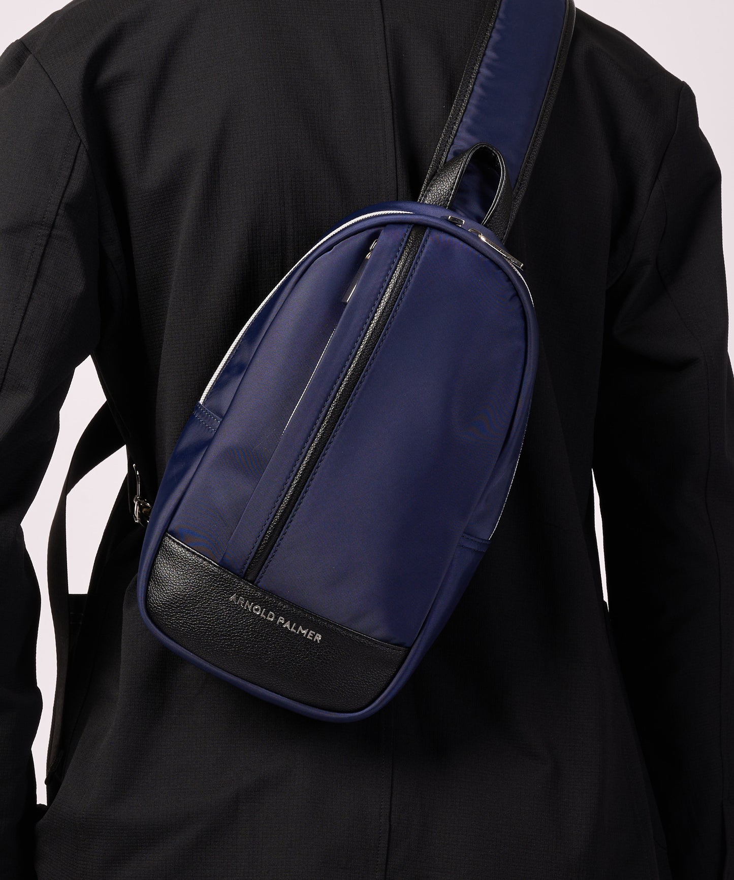 ポリツイル ボディバッグ