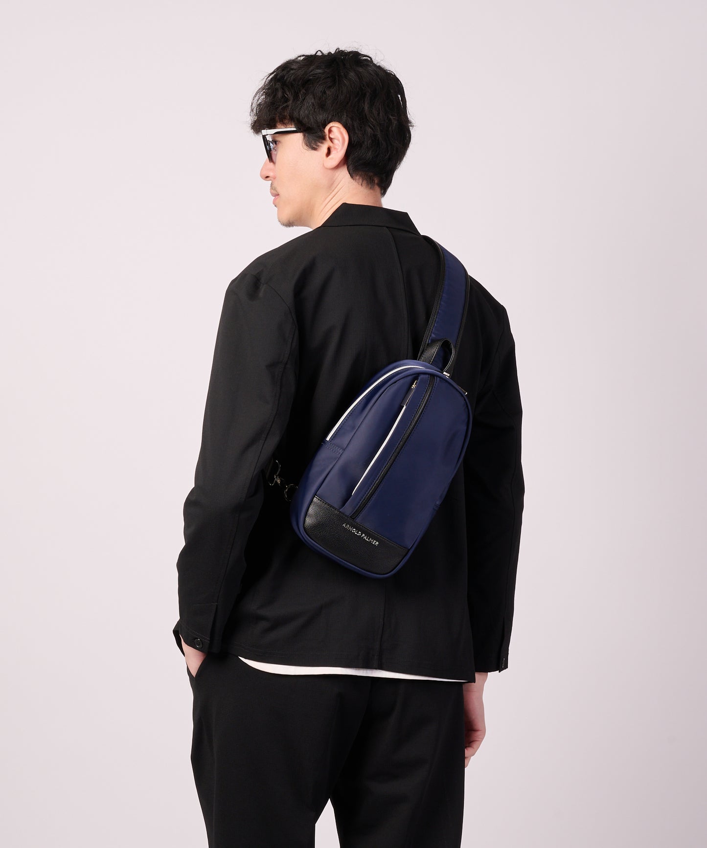 ポリツイル ボディバッグ