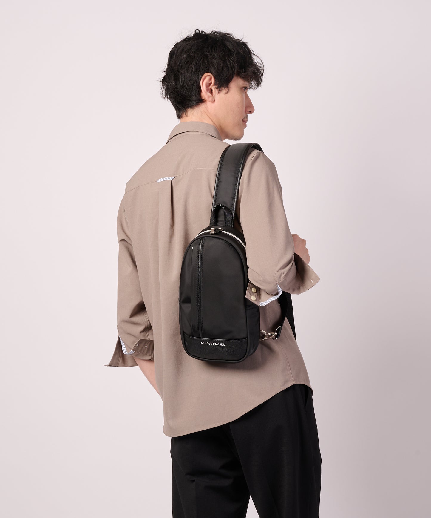 ポリツイル ボディバッグ