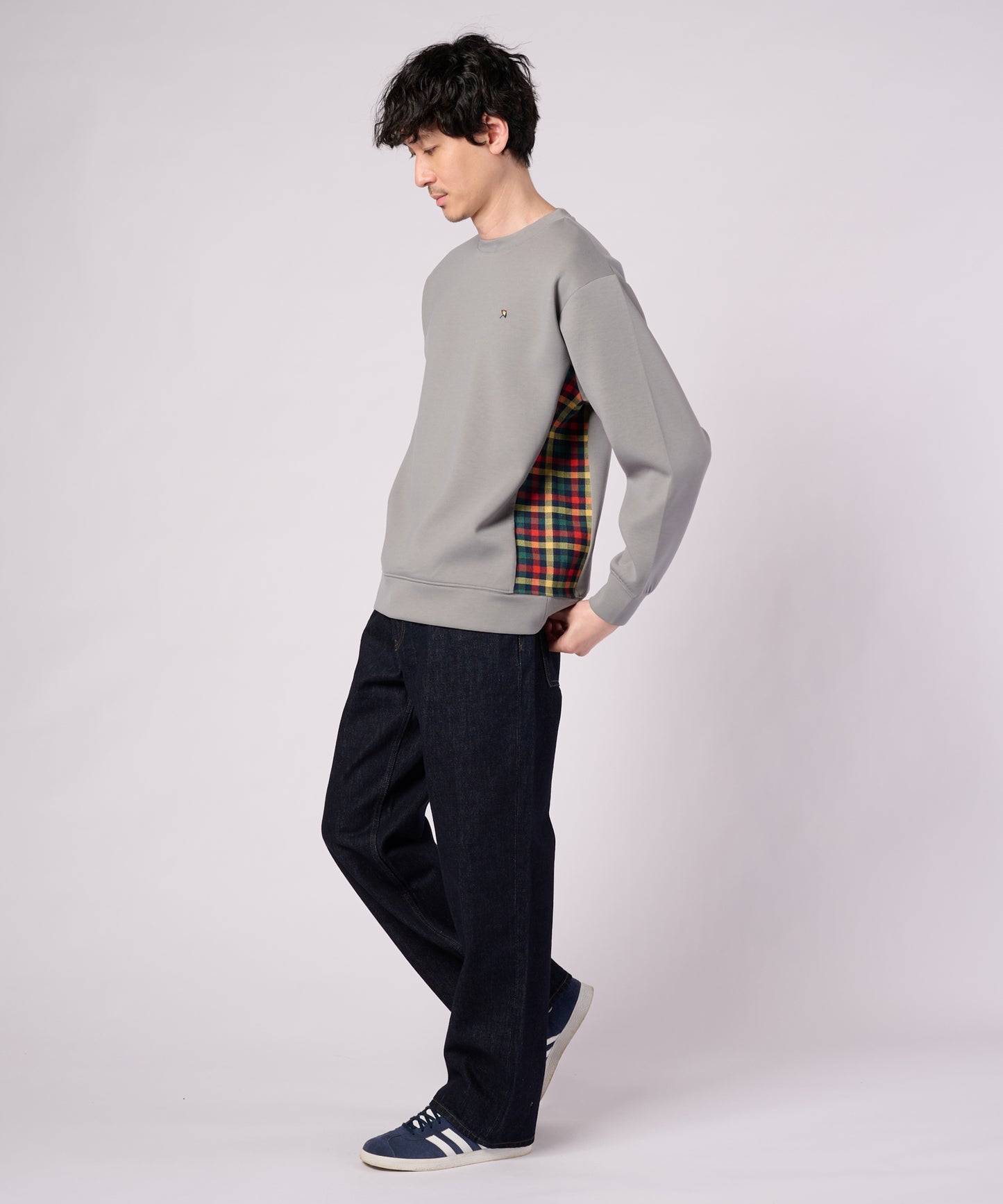 シェア クッションダンボール プルオーバー