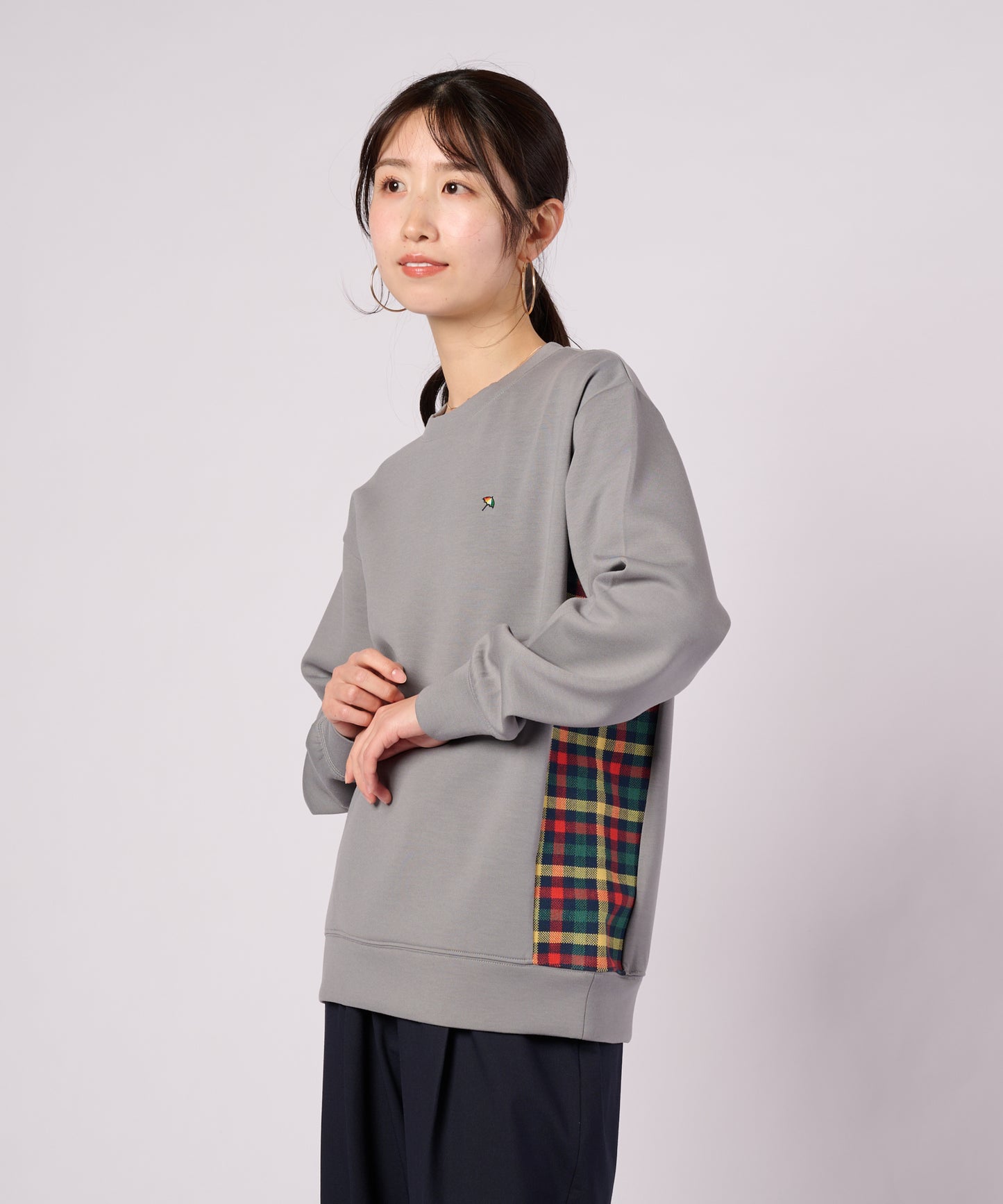 シェア クッションダンボール プルオーバー