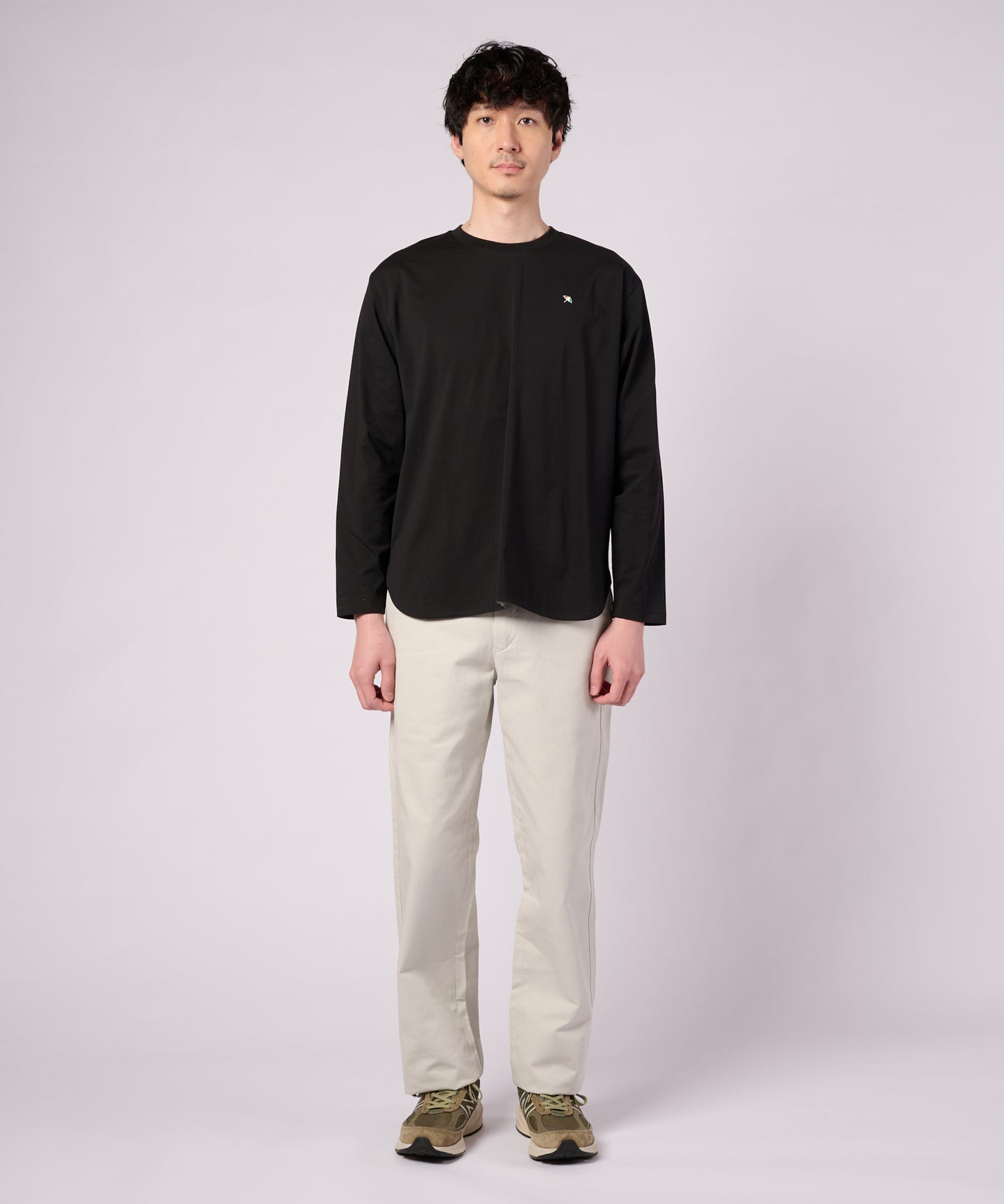 シェア ラウンドヘム ロングスリーブTシャツ