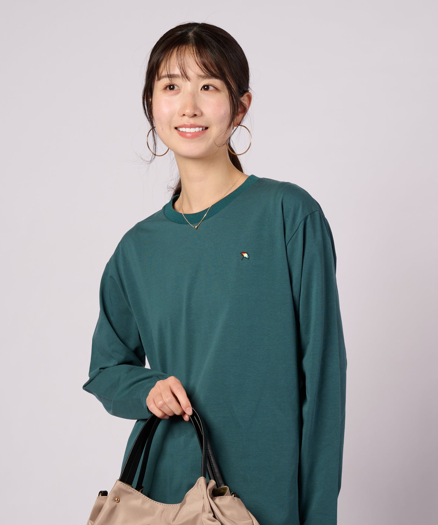 シェア ラウンドヘム ロングスリーブTシャツ