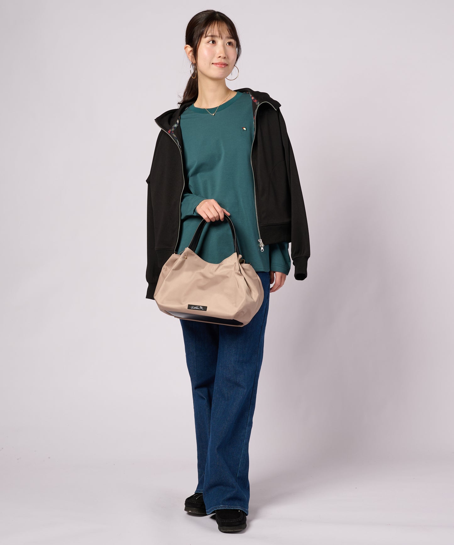 シェア ラウンドヘム ロングスリーブTシャツ