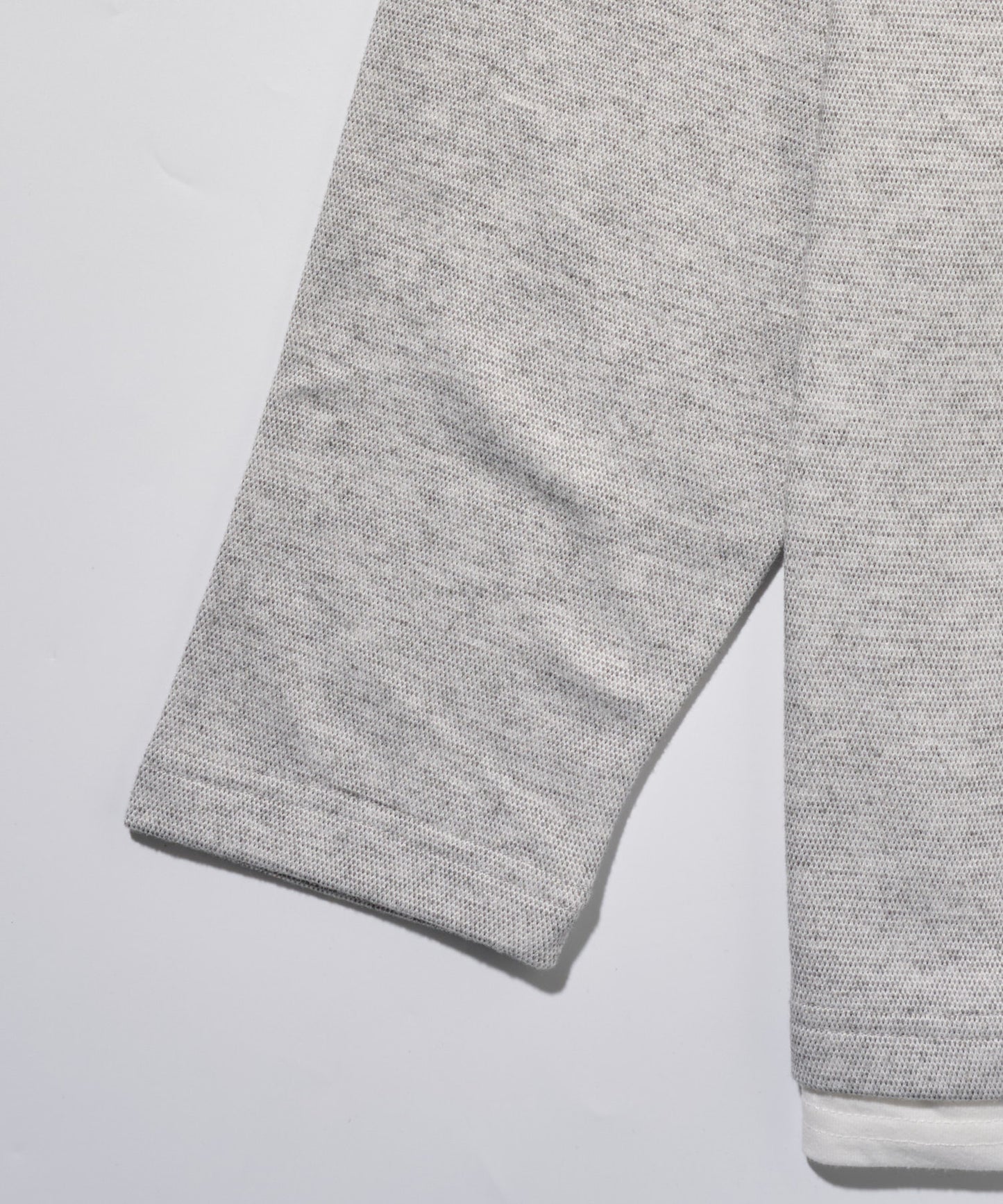 メランジスムース フェイクレイヤード キーネックプルオーバー